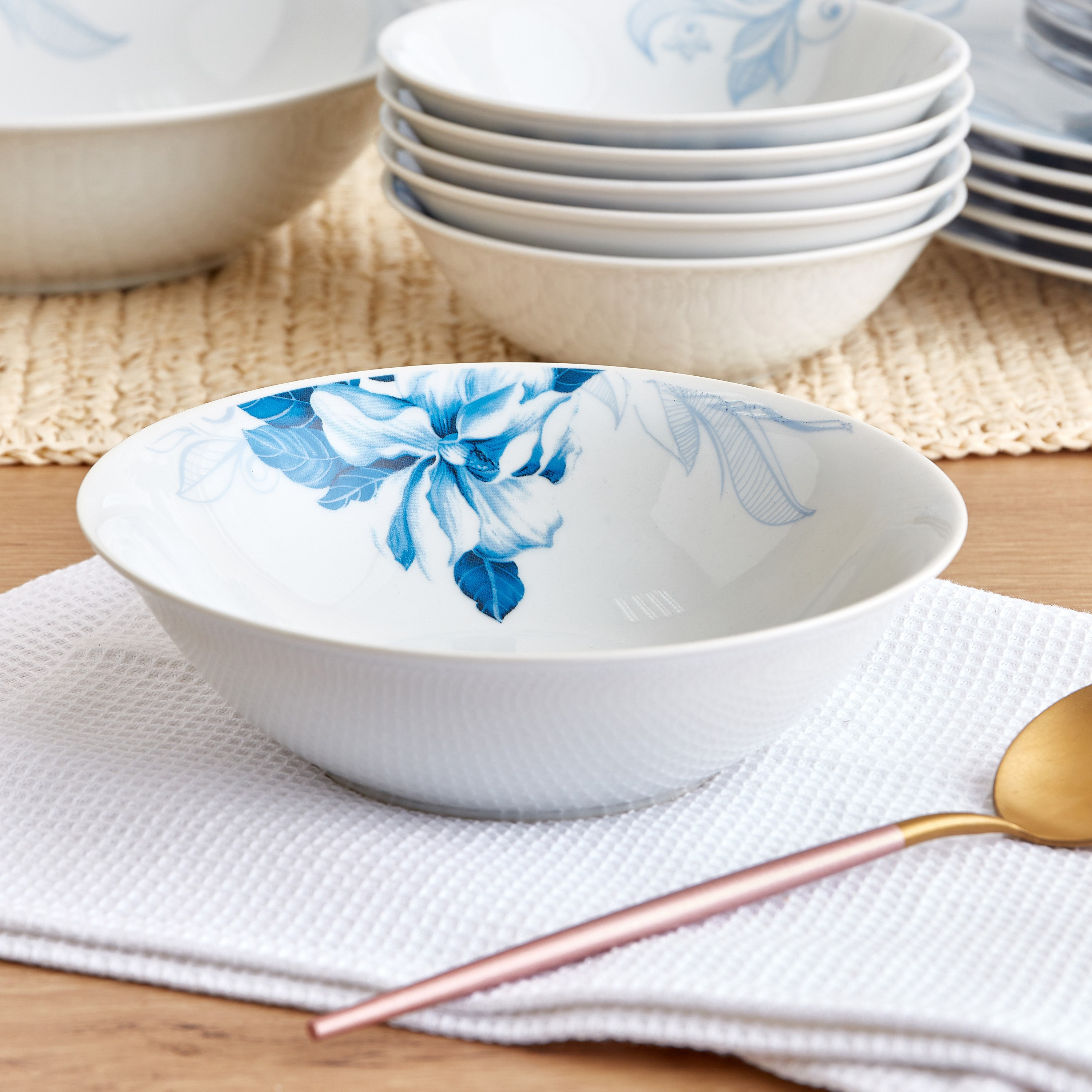 طقم عشاء بتصميم بتلات زرقاء 20 قطعة من بريستول-hbxhomeware-hbxkitchen-image-3