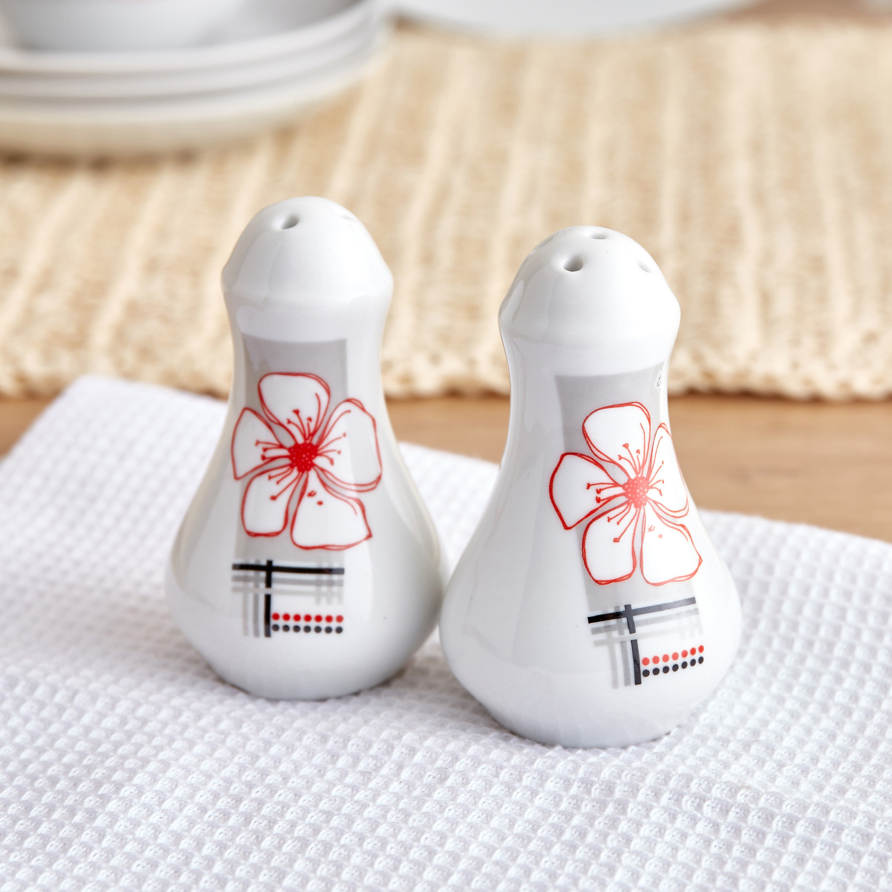 طقم عشاء بطبعات هندسية 22 قطعة من مانهاتن-hbxhomeware-hbxkitchen-image-7