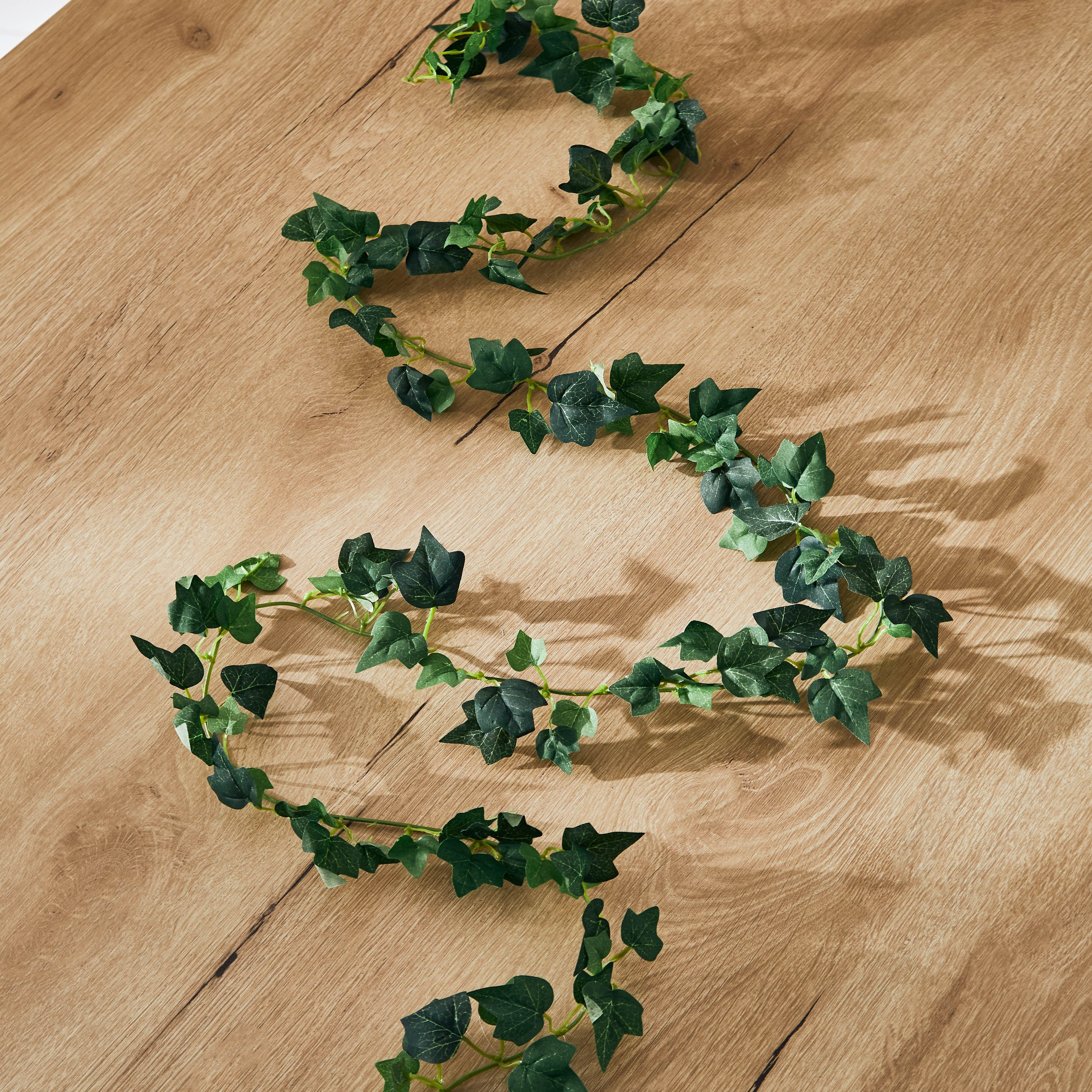 إكليل بتصميم ورق شجر من إدينيك - 180 سم-hbxdecorandfurnishings-homeaccessories-artificialflowersandplants-image-1