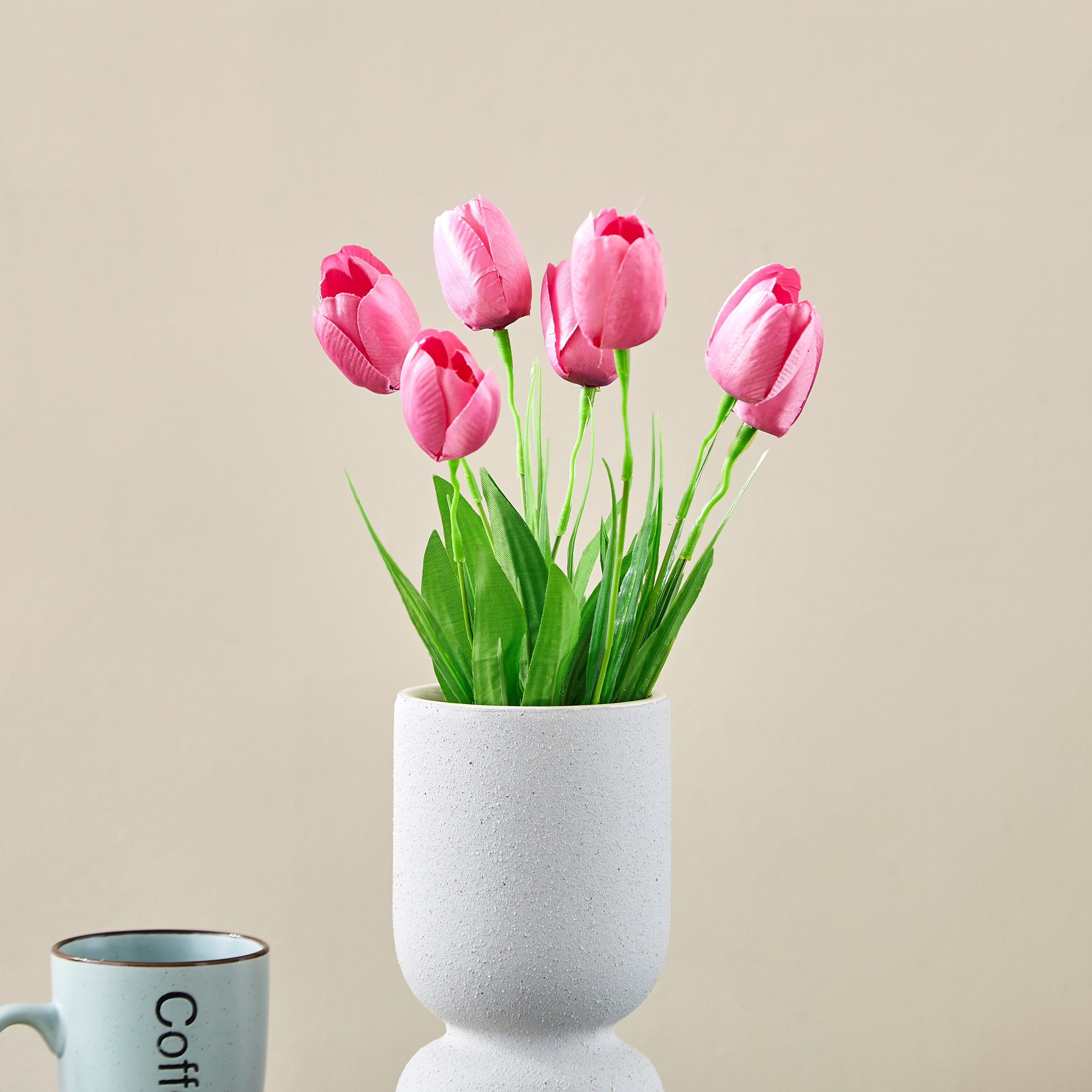 ساق نبات تيوليب بـ7 رؤوس من آريا - 38 سم-hbxdecorandfurnishings-homeaccessories-artificialflowersandplants-image-1