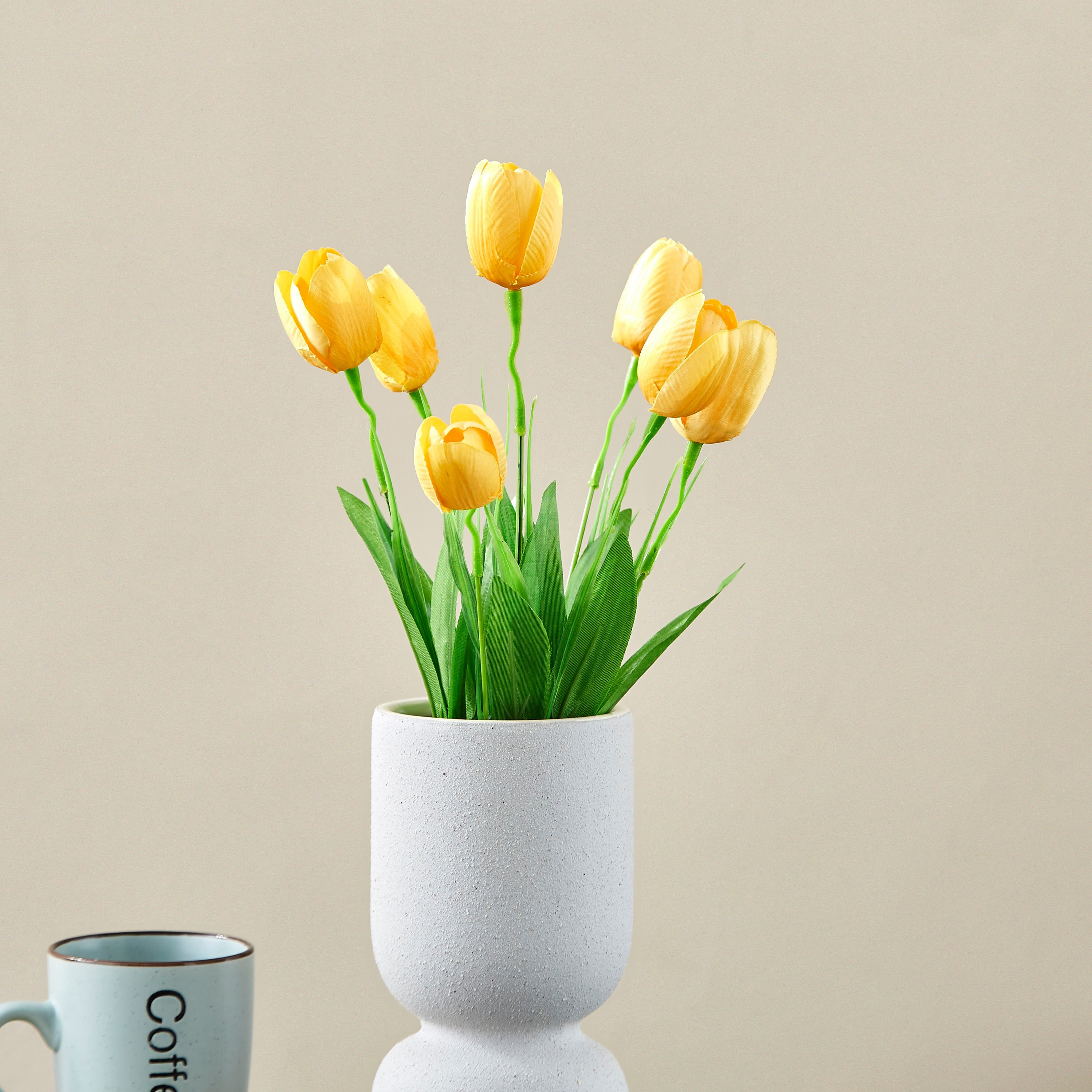 ساق نبات تيوليب بـ7 رؤوس من آريا - 38 سم-hbxdecorandfurnishings-homeaccessories-artificialflowersandplants-image-1