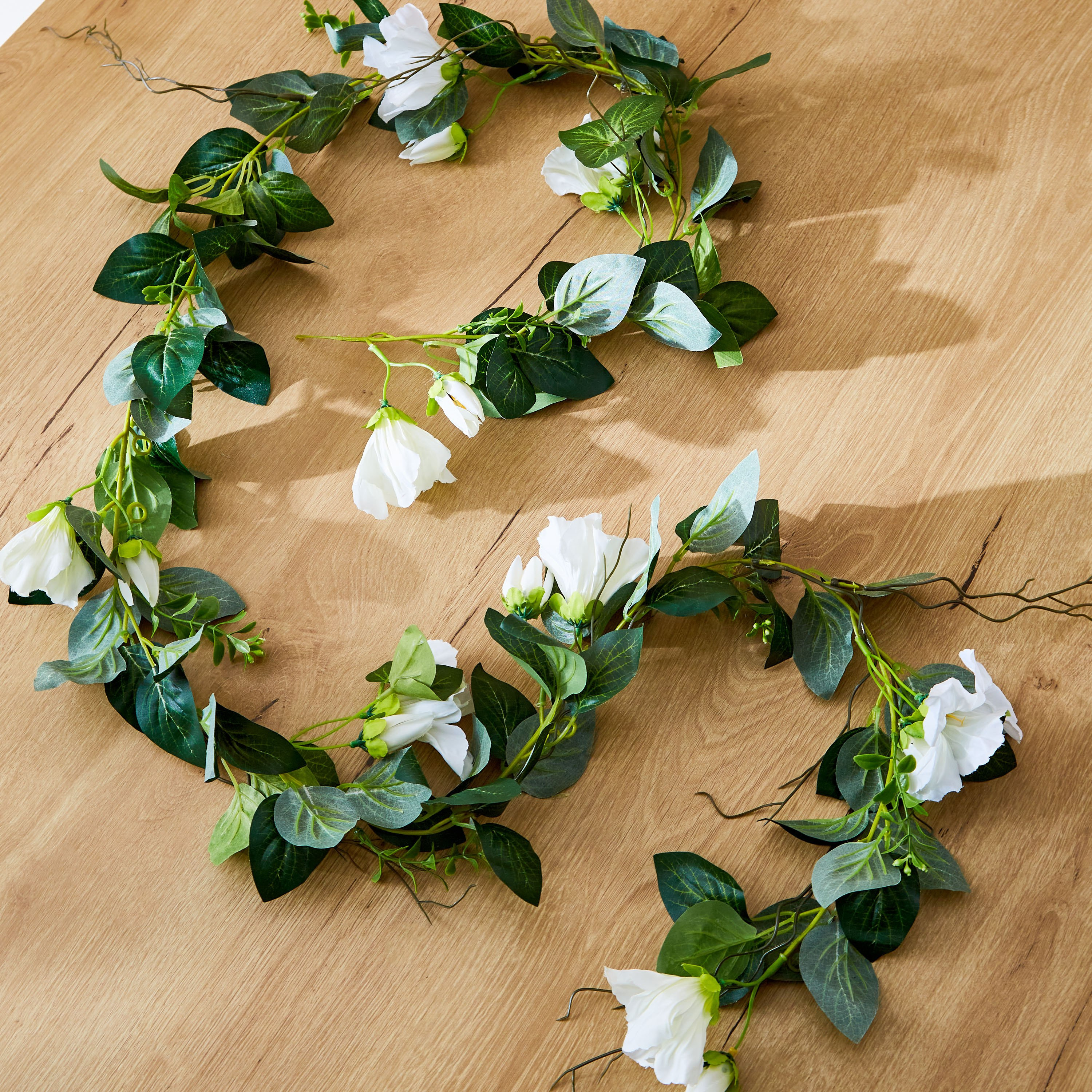 إكليل بتصميم ورق شجر من إدينيك - 180 سم-hbxdecorandfurnishings-homeaccessories-artificialflowersandplants-image-1