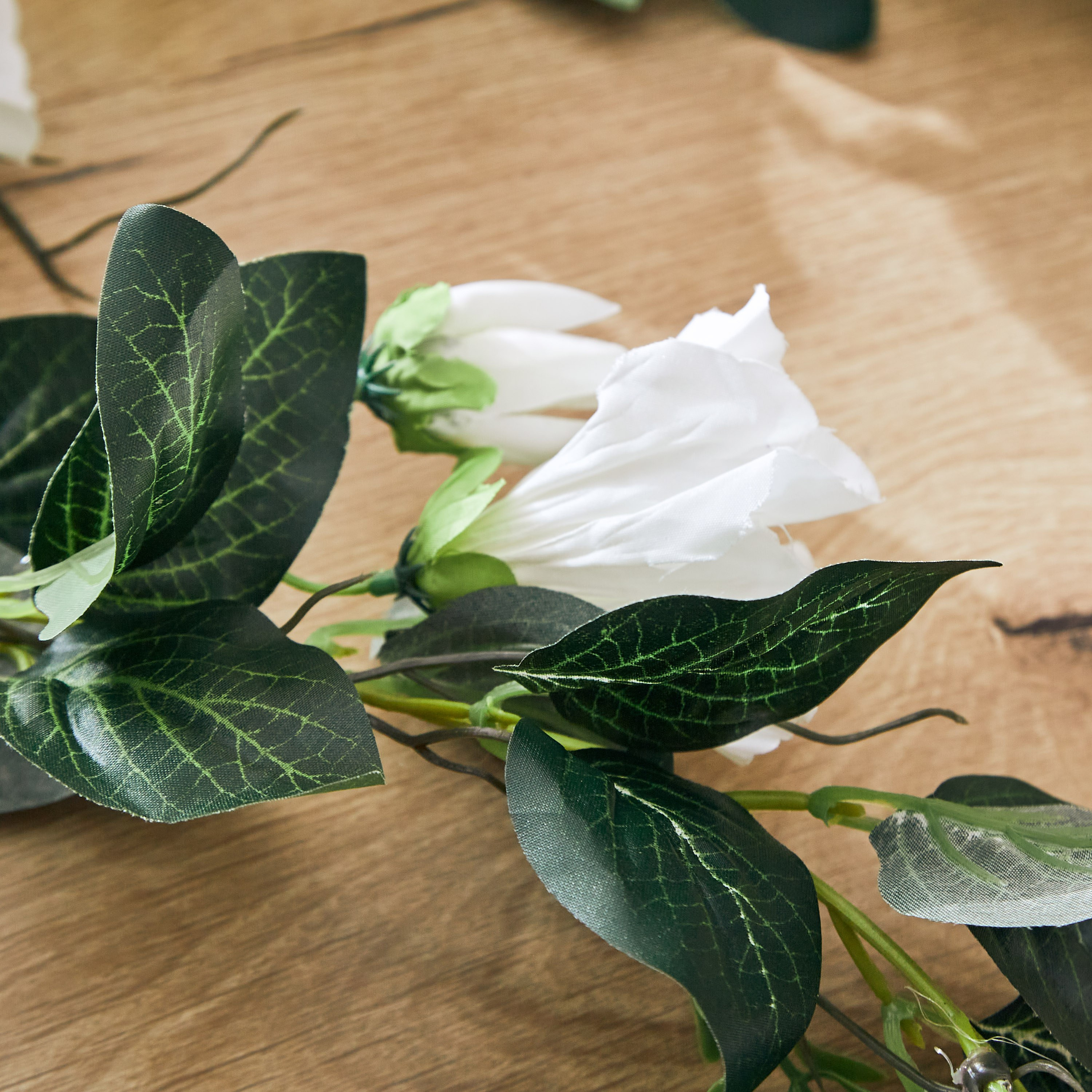 إكليل بتصميم ورق شجر من إدينيك - 180 سم-hbxdecorandfurnishings-homeaccessories-artificialflowersandplants-image-2