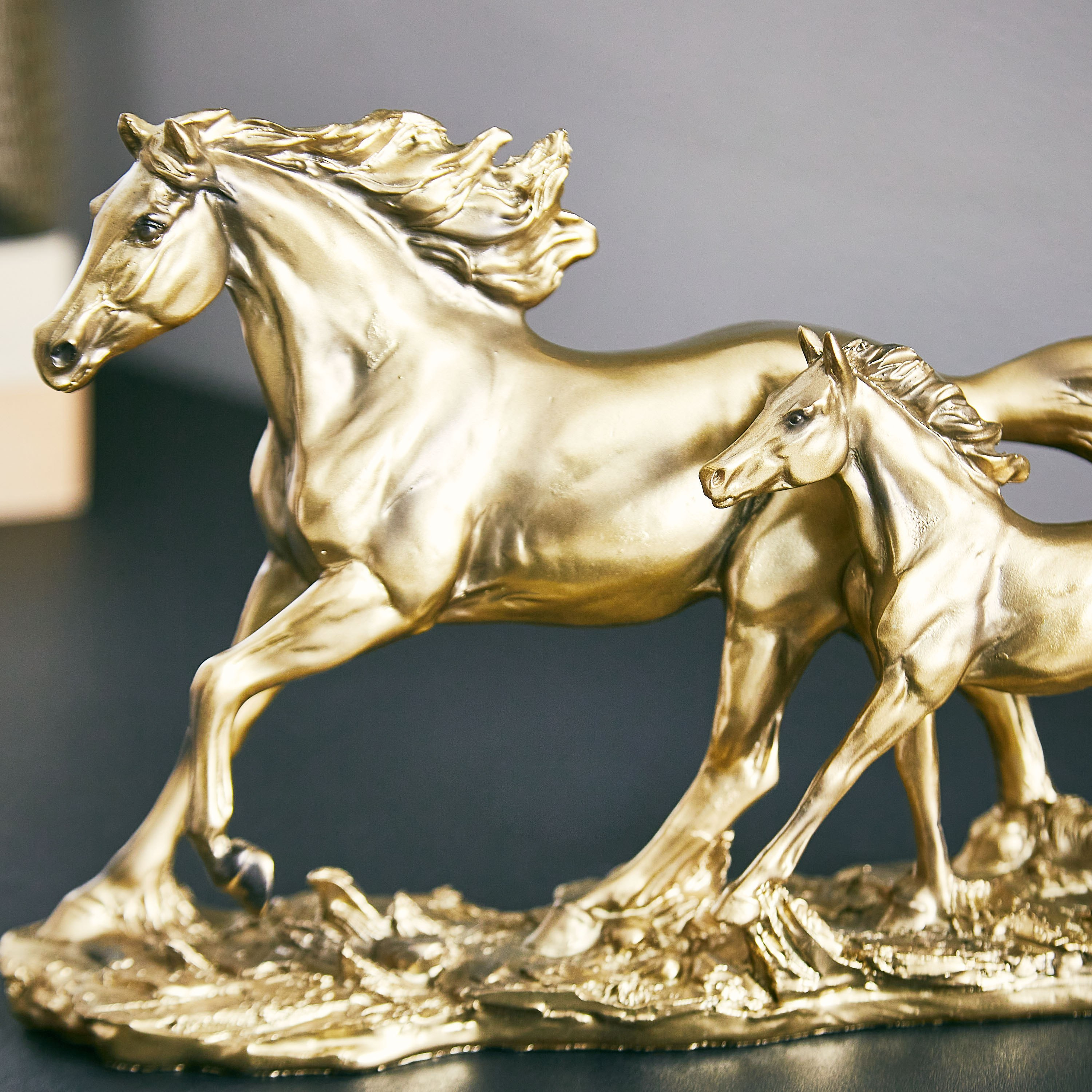 تمثال على شكل حصان من زوي - 27.3x8x16.3 سم-hbxhomeware-homedecor-figurinesandornaments-image-3