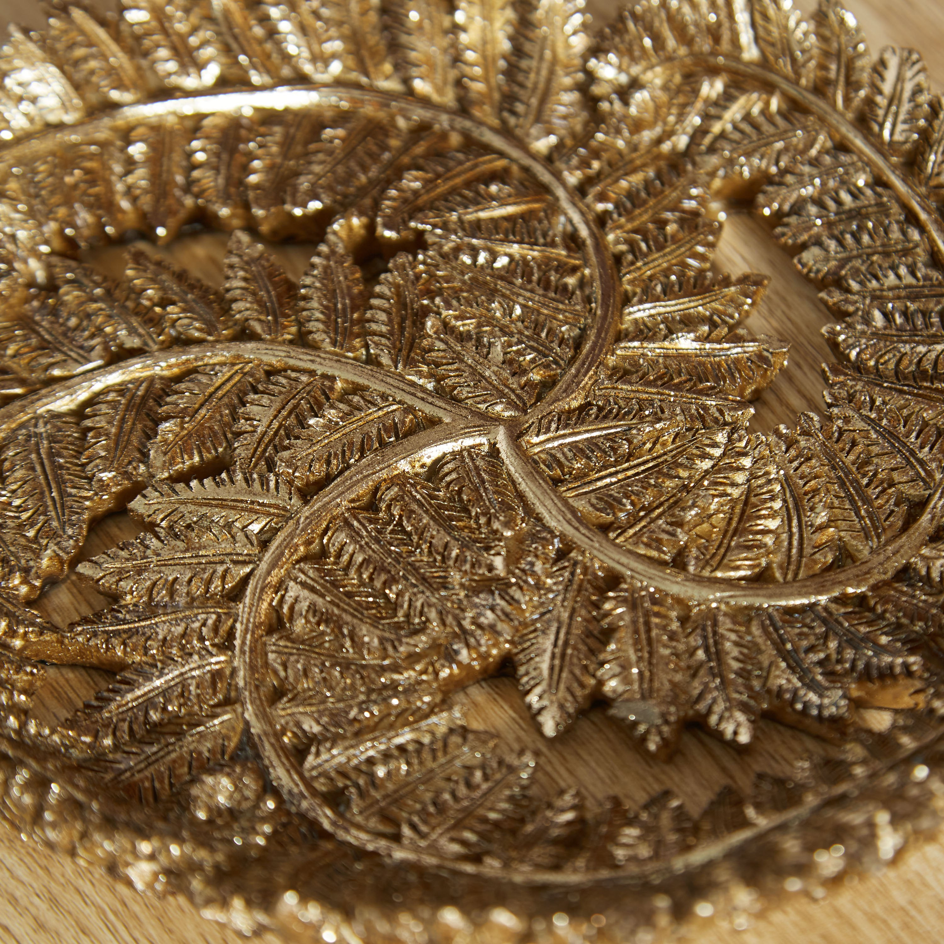 صحن بتصميم نبات السرخس من البوليريسين من زوي - 18x3x18.5 سم-hbxhomeware-hbxdecorandfurnishings-image-3