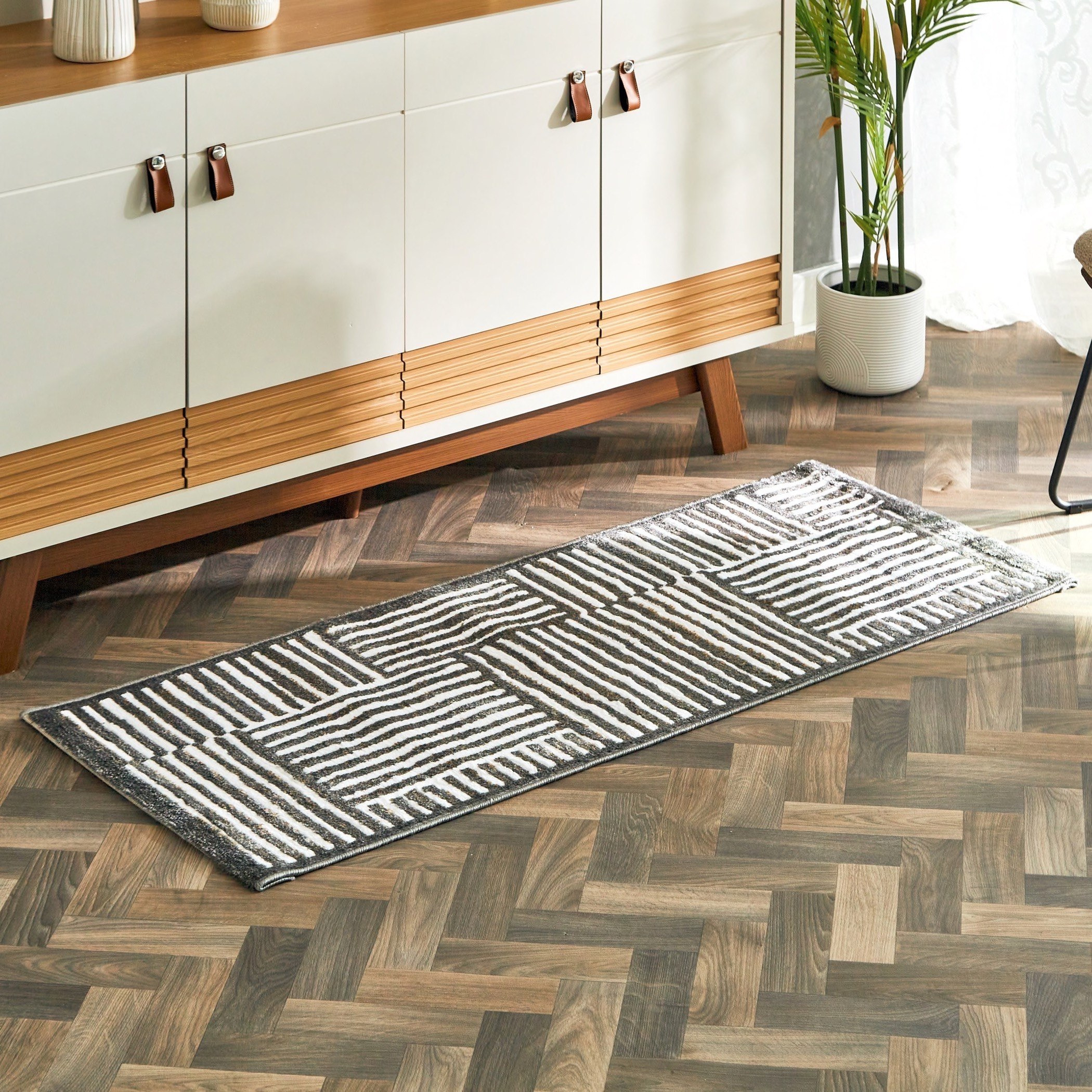 سجادة بولي بروبلين مقاومة للبقع من مشاعل كونر - 60x150 سم-hbxdecorandfurnishings-floorcoverings-rugs-image-1