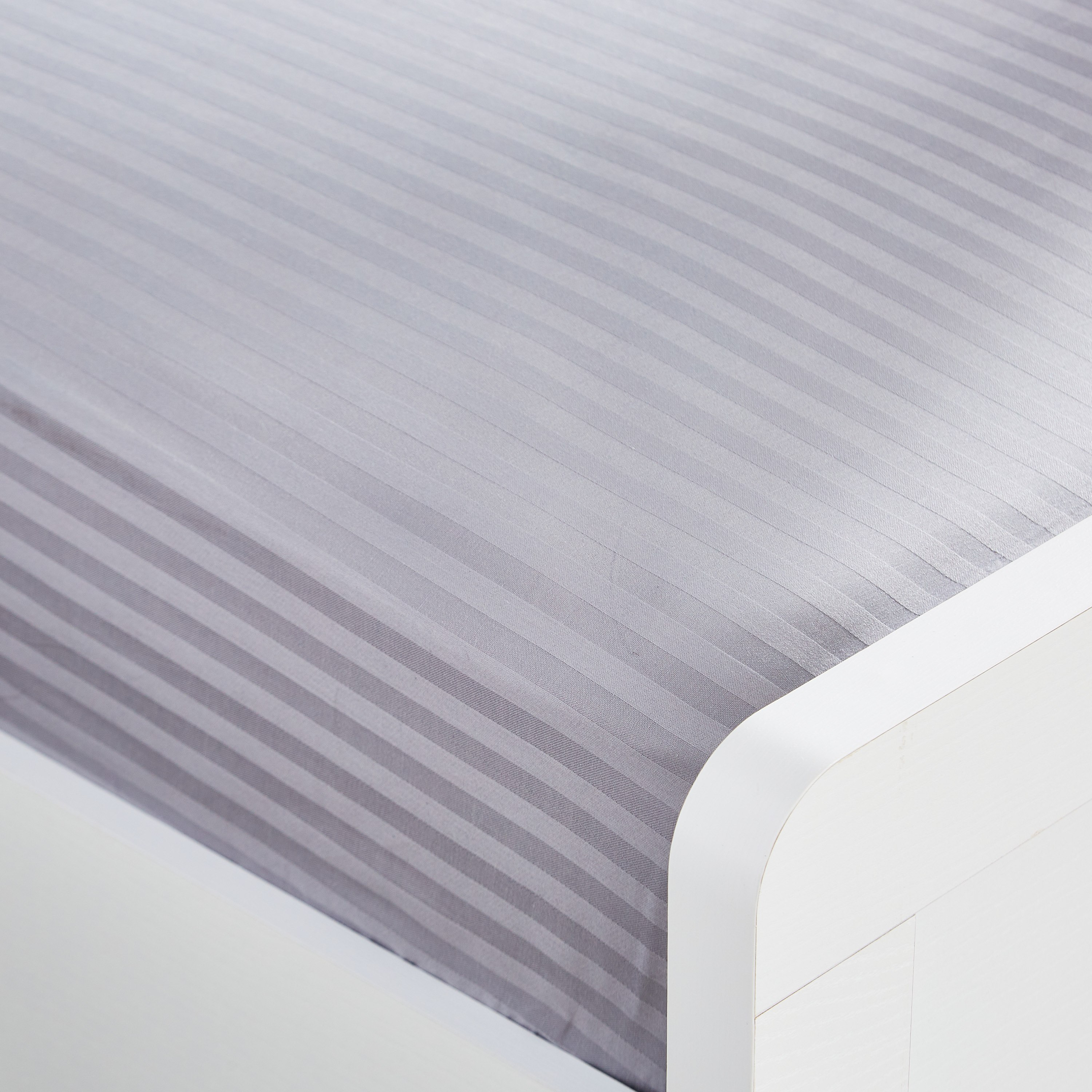 شرشف مطّاطي كوين ساتن مخطّط من هاميلتون - 150x200+33 سم-hbxhomeware-hbxbedroom-image-3