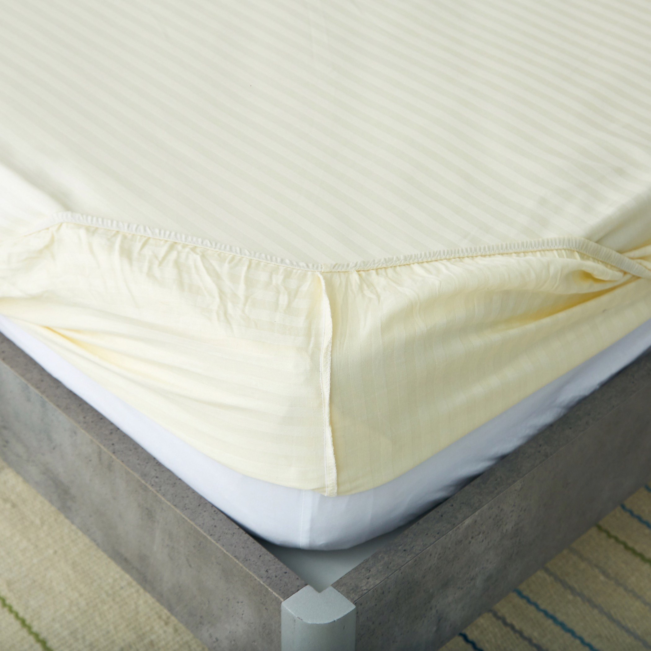 شرشف مطّاطي ساتن مزدوج ومخطّط من هاميلتون - 120x200+33 سم-hbxhomeware-hbxbedroom-image-4