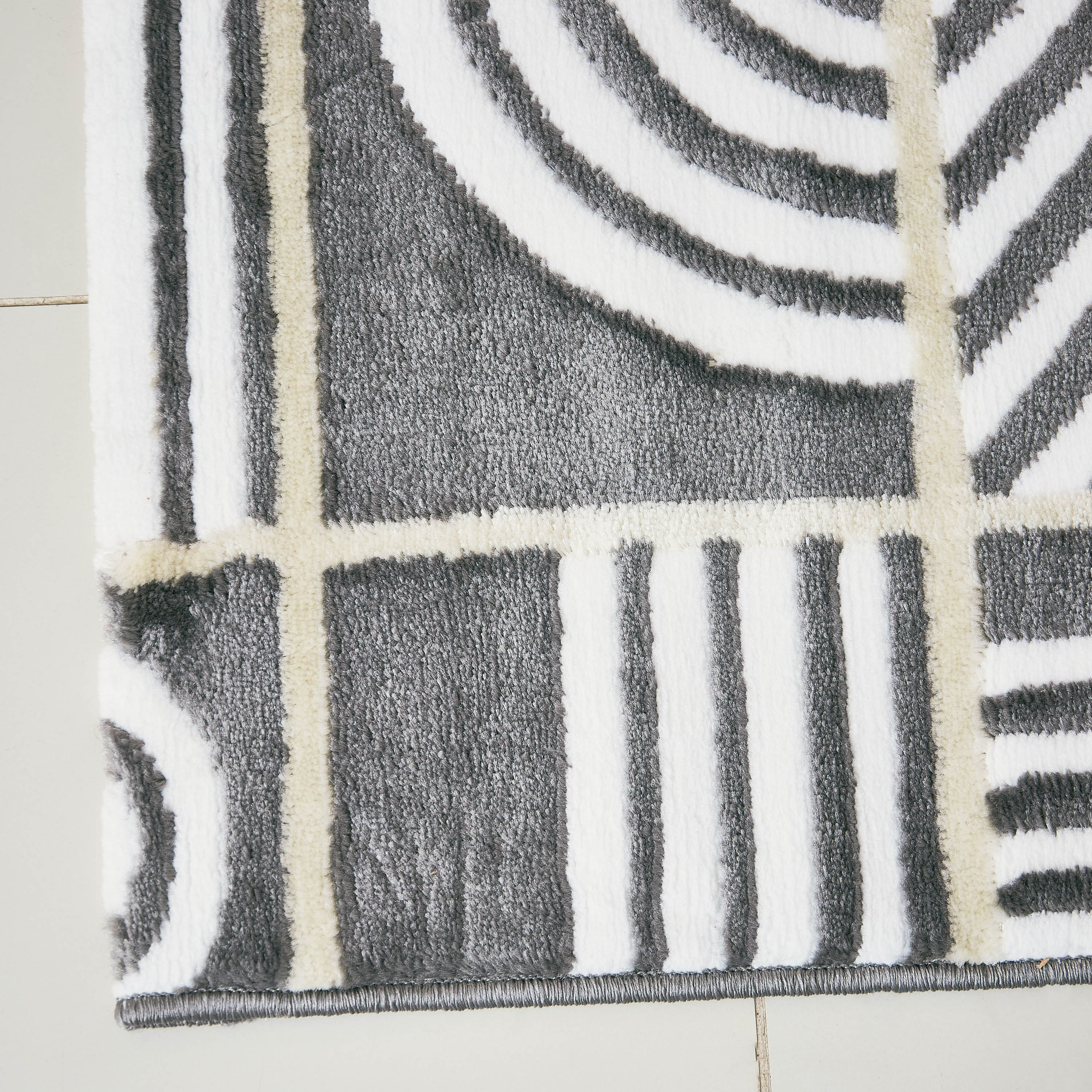 سجادة بولي بروبلين مقاومة للبقع من ماهرين فارس - 150x200 سم-hbxdecorandfurnishings-floorcoverings-rugs-image-2
