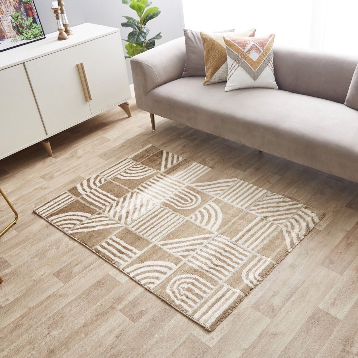 Zayaan Garry Stain Resistant Polypropylene Rug - 110x160 cm-hbxdecorandfurnishings-floorcoverings-rugs-image-1