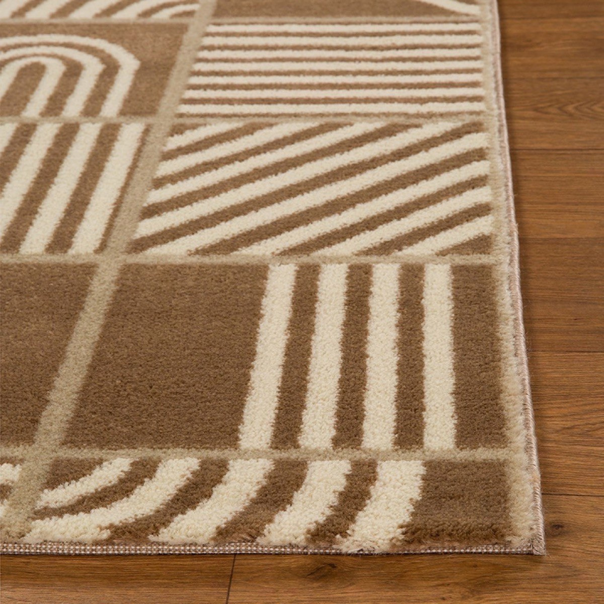 Zayaan Garry Stain Resistant Polypropylene Rug - 110x160 cm-hbxdecorandfurnishings-floorcoverings-rugs-image-4