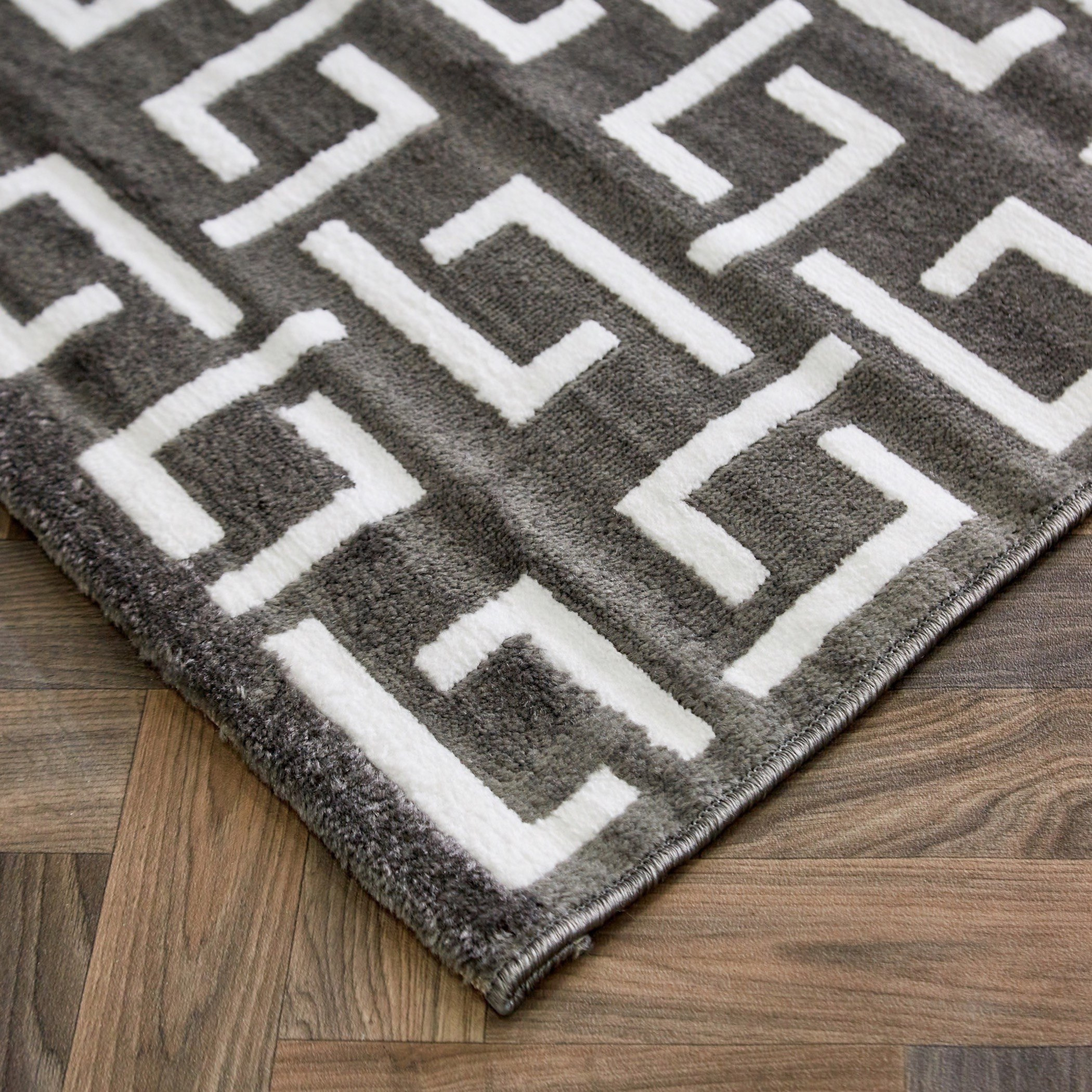 Zayaan Mason Stain Resistant Polypropylene Rug - 110x160 cm-hbxdecorandfurnishings-floorcoverings-rugs-image-2