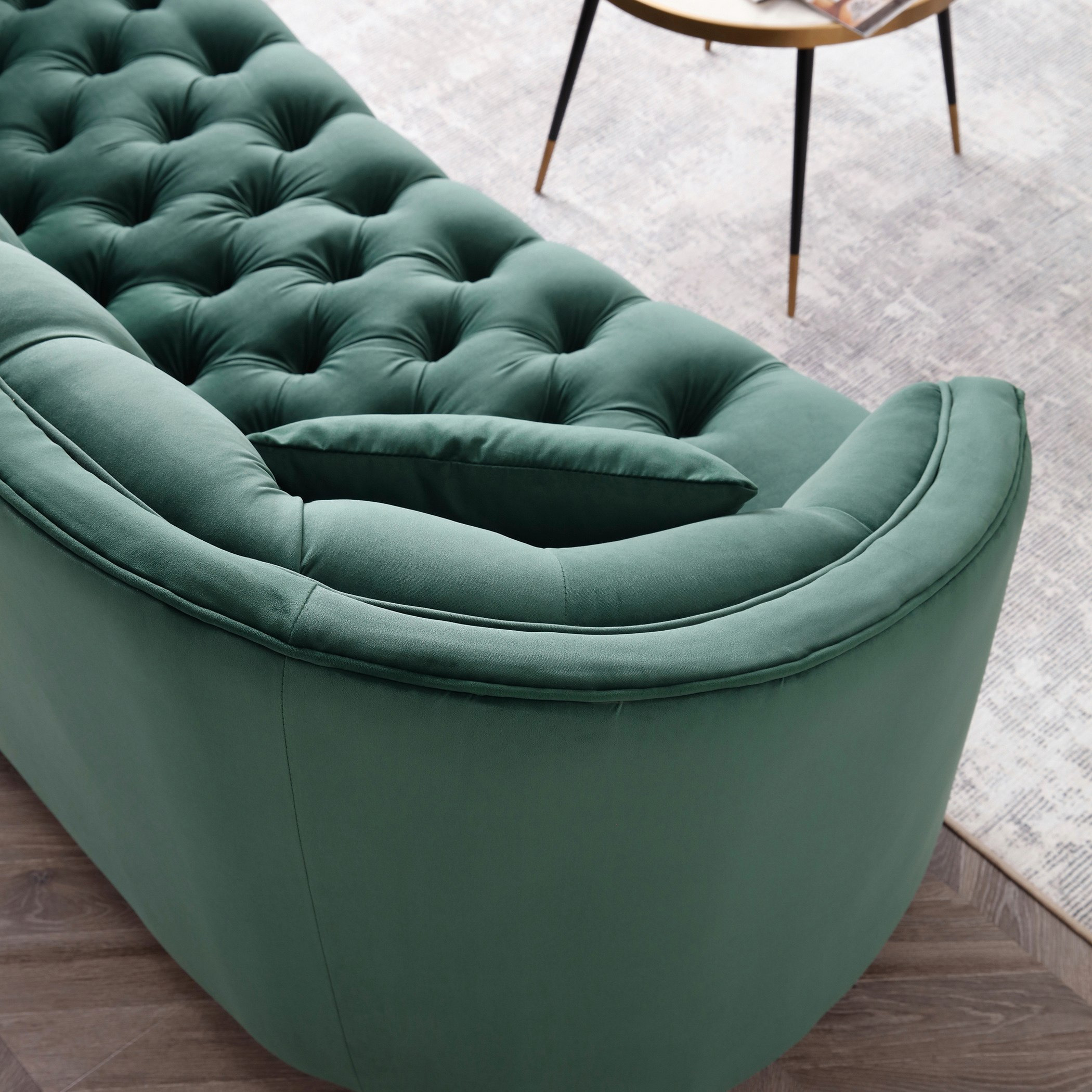 كنبة مخملية 3 مقاعد مع وسادتين من سويث-hbxlivingroom-sofasandarmchairs-sofas-image-10