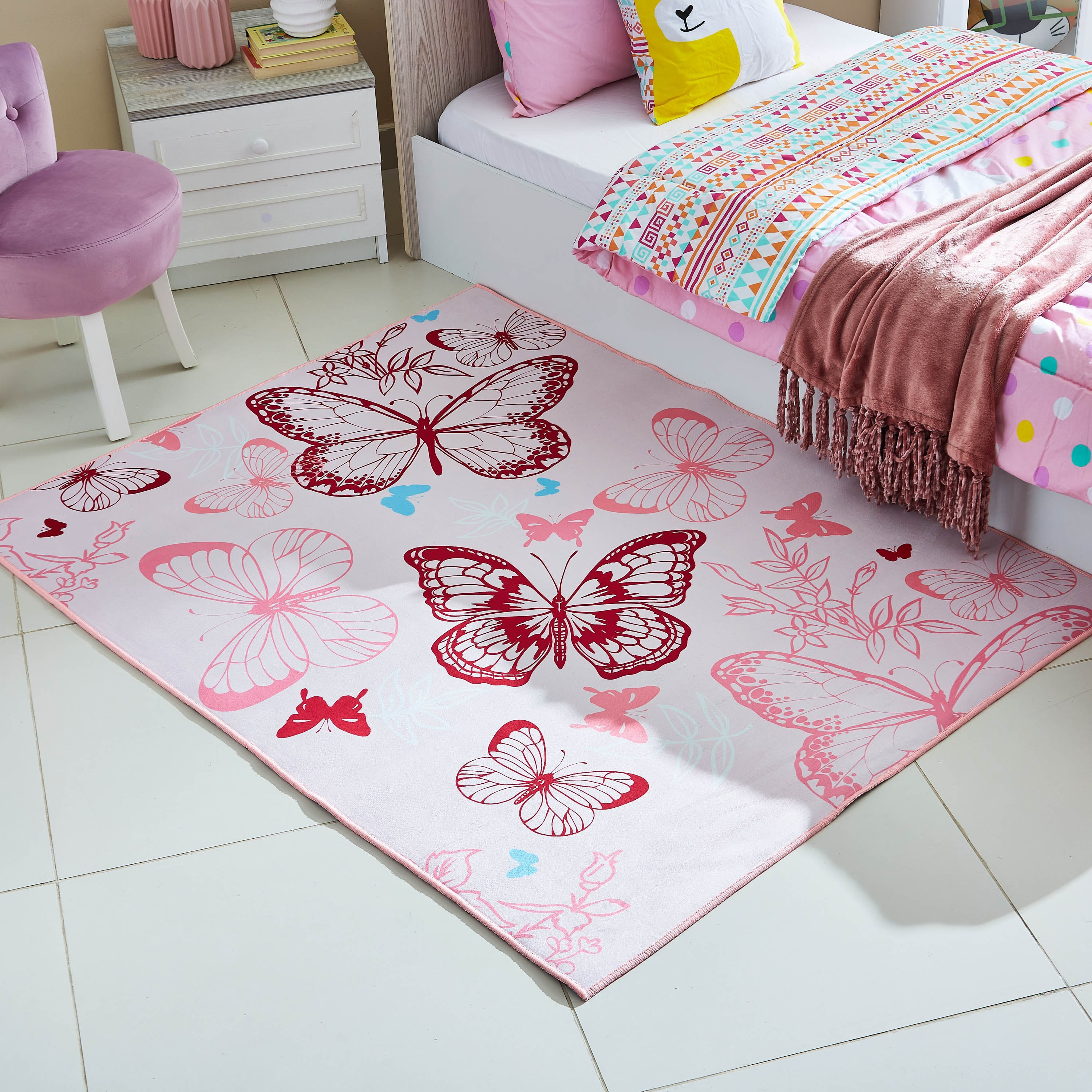 سجادة أطفال بطبعات فراشة - 120x160 سم-hbxhomeware-hbxkidsandyouth-image-1