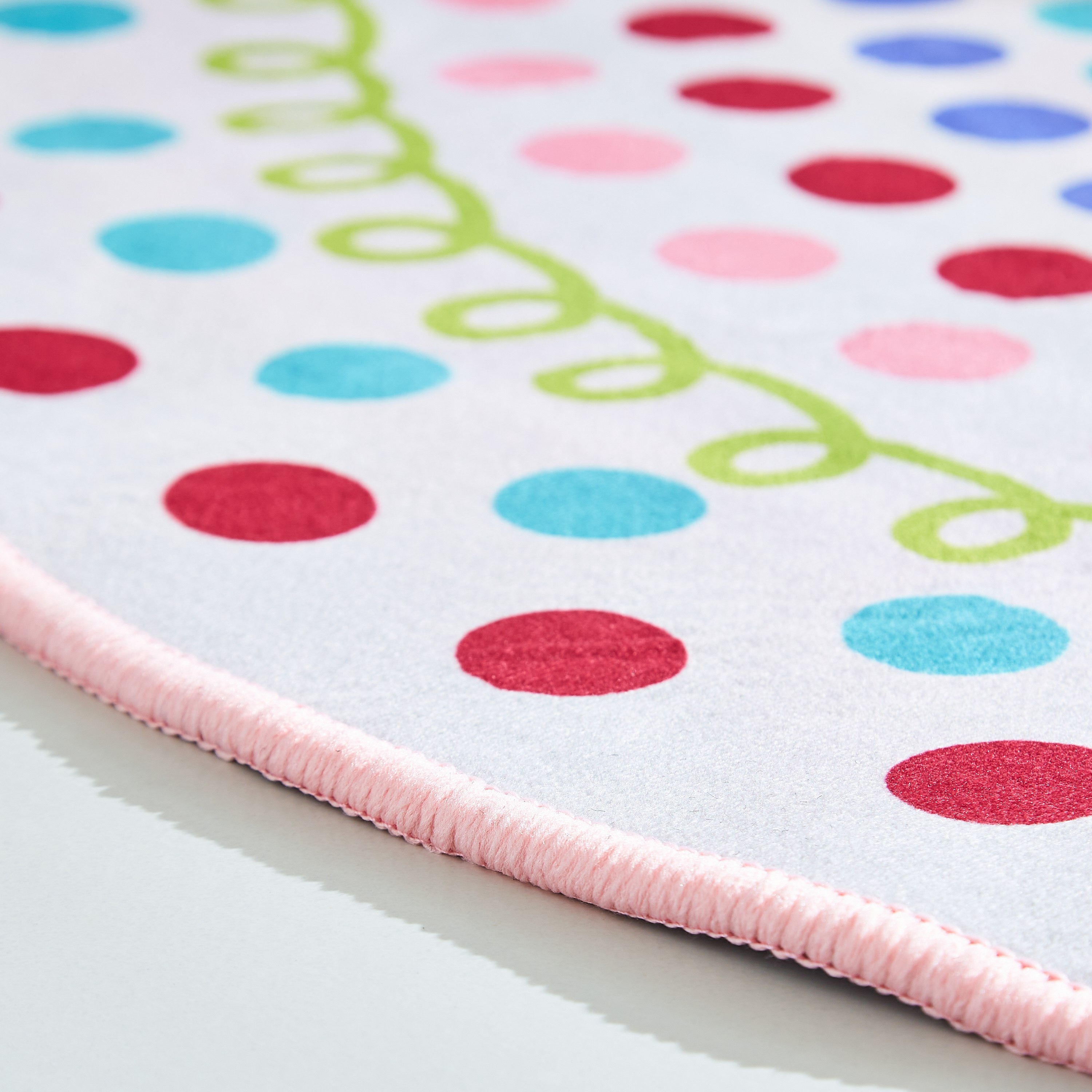 سجادة مستديرة للأطفال بطبعات قلب - 120 سم-hbxhomeware-hbxkidsandyouth-image-3