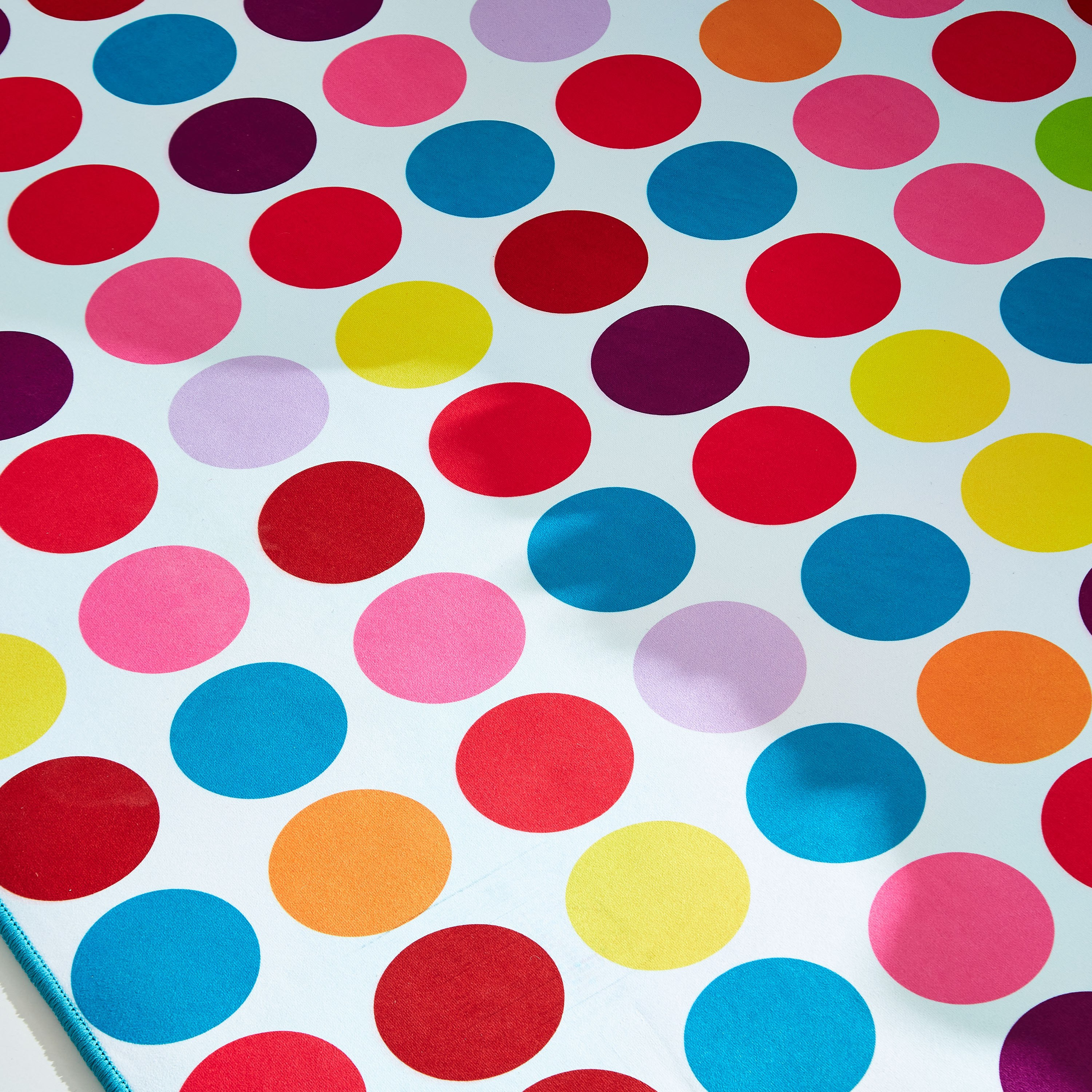 سجادة للأطفال بطبعات منقّطة من كومفي - 120x160 سم-hbxhomeware-hbxkidsandyouth-image-2