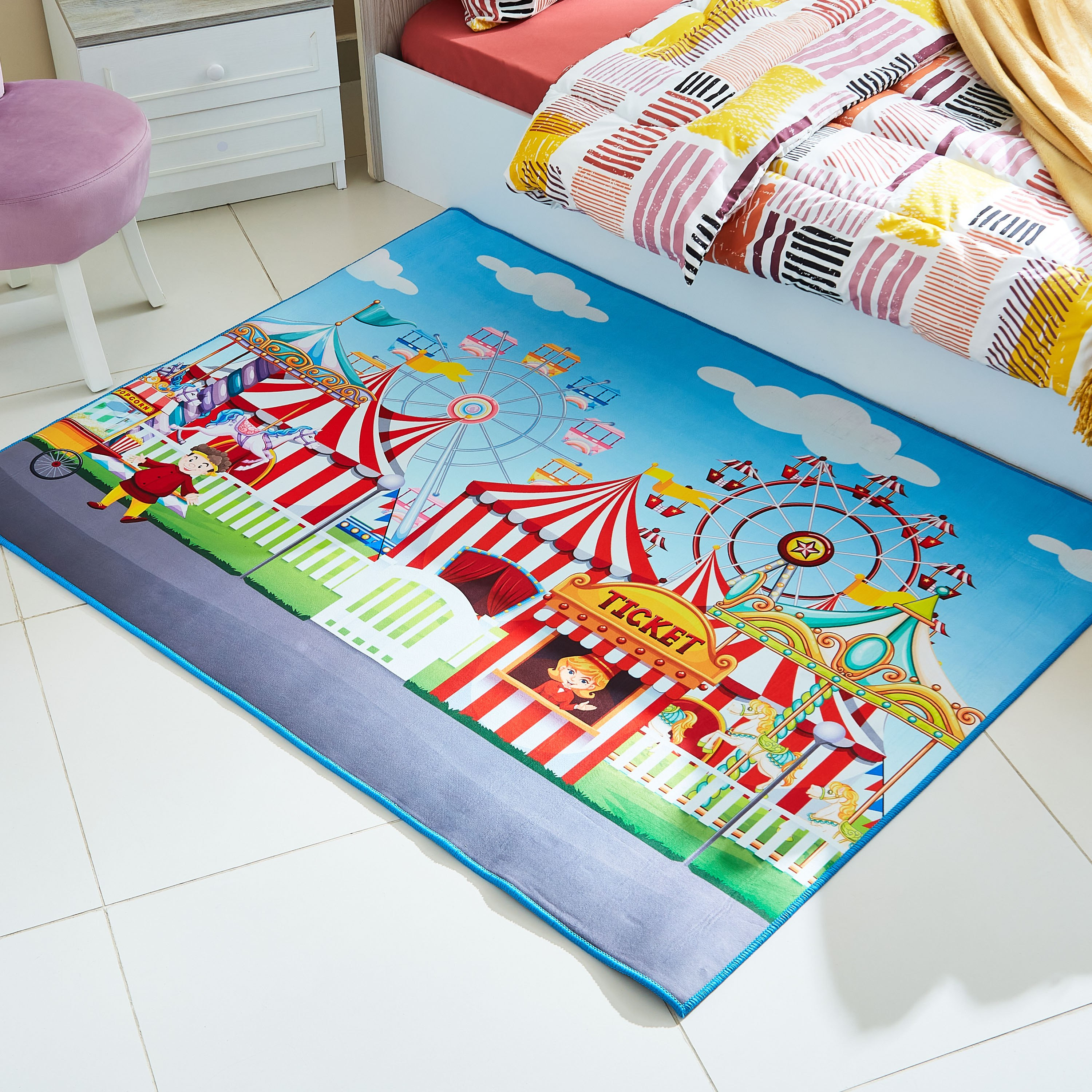 سجادة أطفال بطبعات سيرك من كومفي - 120x160 سم-hbxhomeware-hbxkidsandyouth-image-1