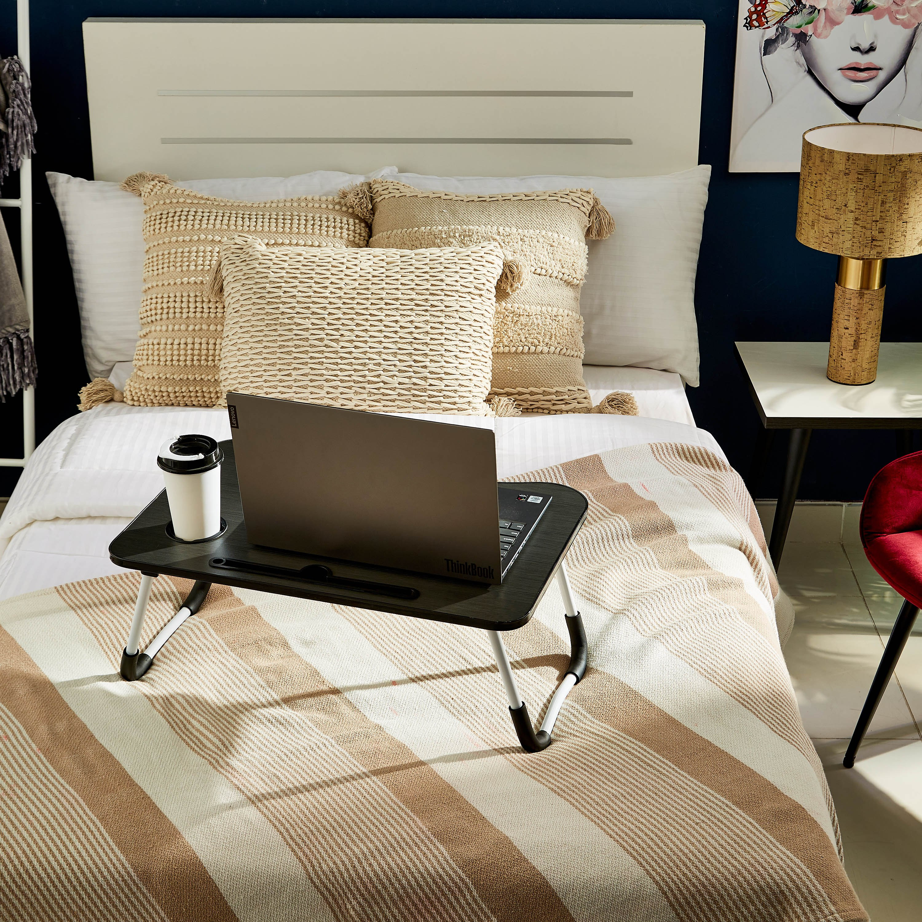 صينية للابتوب والإفطار من كاسا - 60x38 سم-hbxdecorandfurnishings-homeaccessories-novelties-image-4