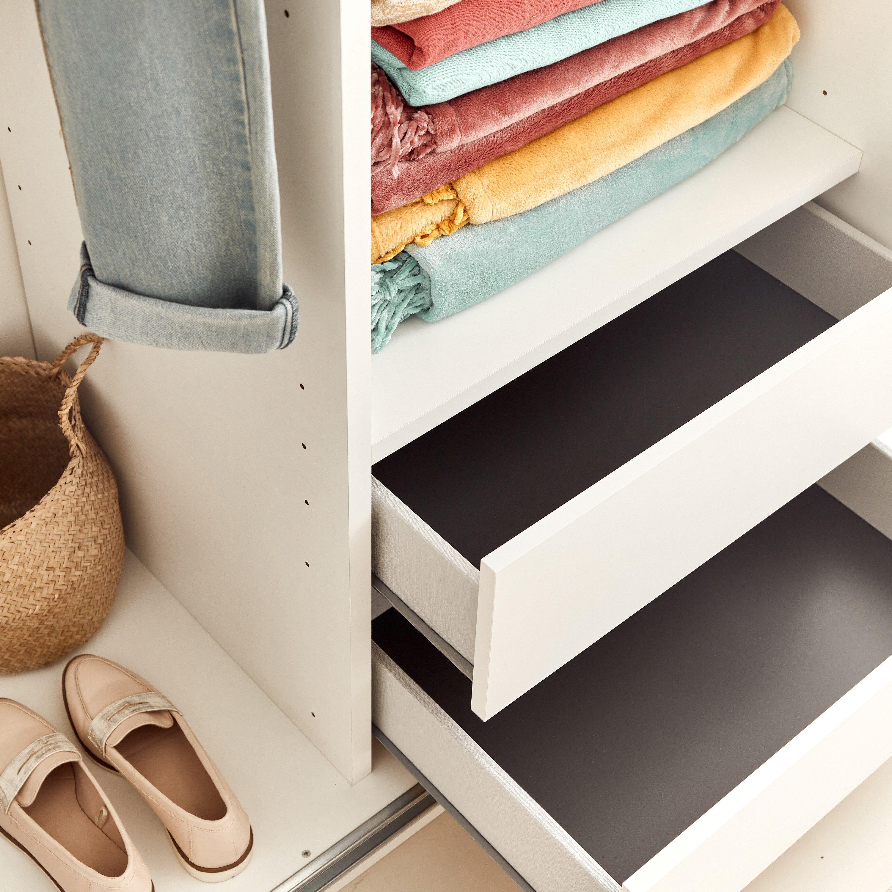 خزانة ملابس ببابين انزلاقيين ومرآة من جاردينيا-hbxfurniture-wardrobes-image-7