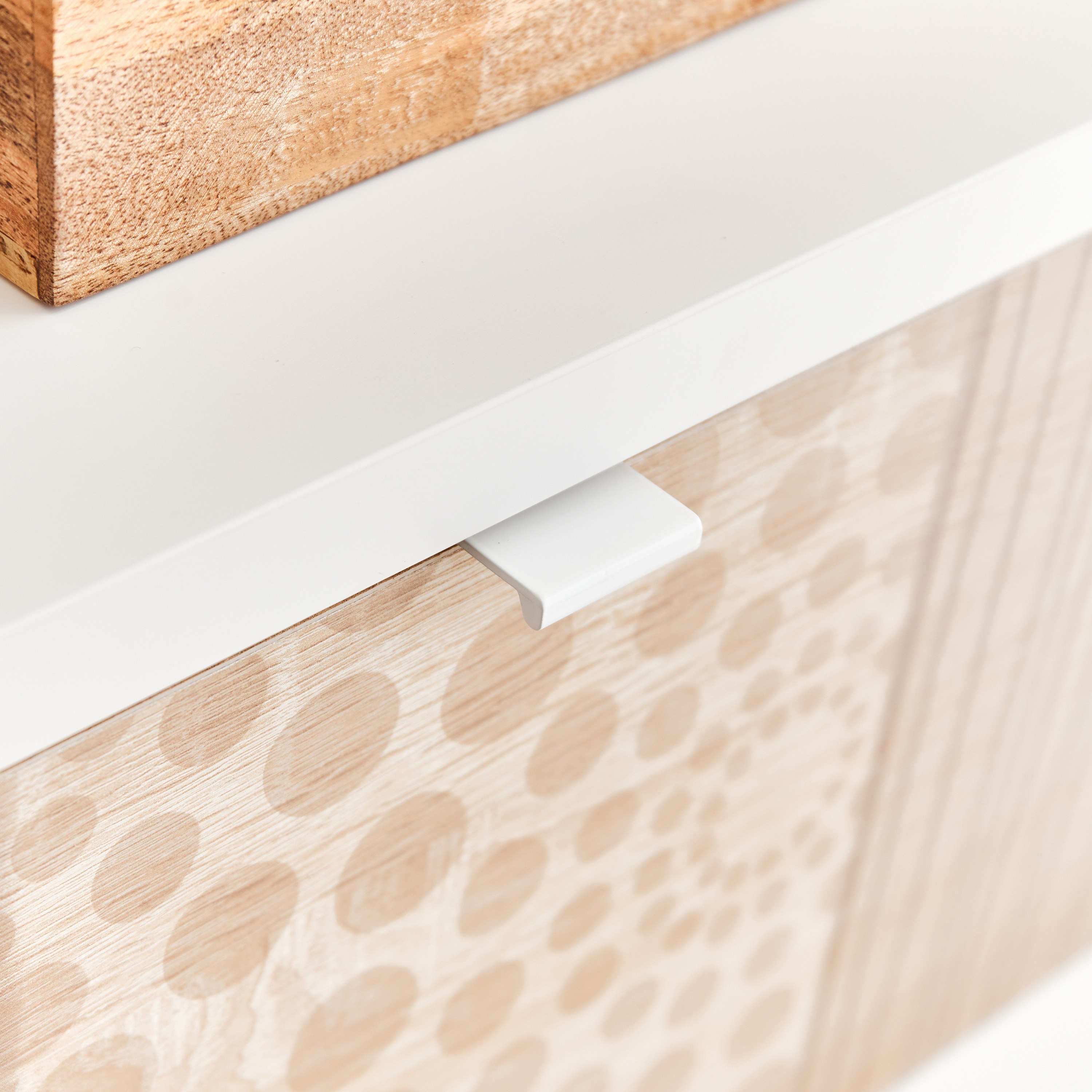 Gardenia Chest of 5-Drawers-hbxfurniture-dressersandchests-chestofdrawers-image-5