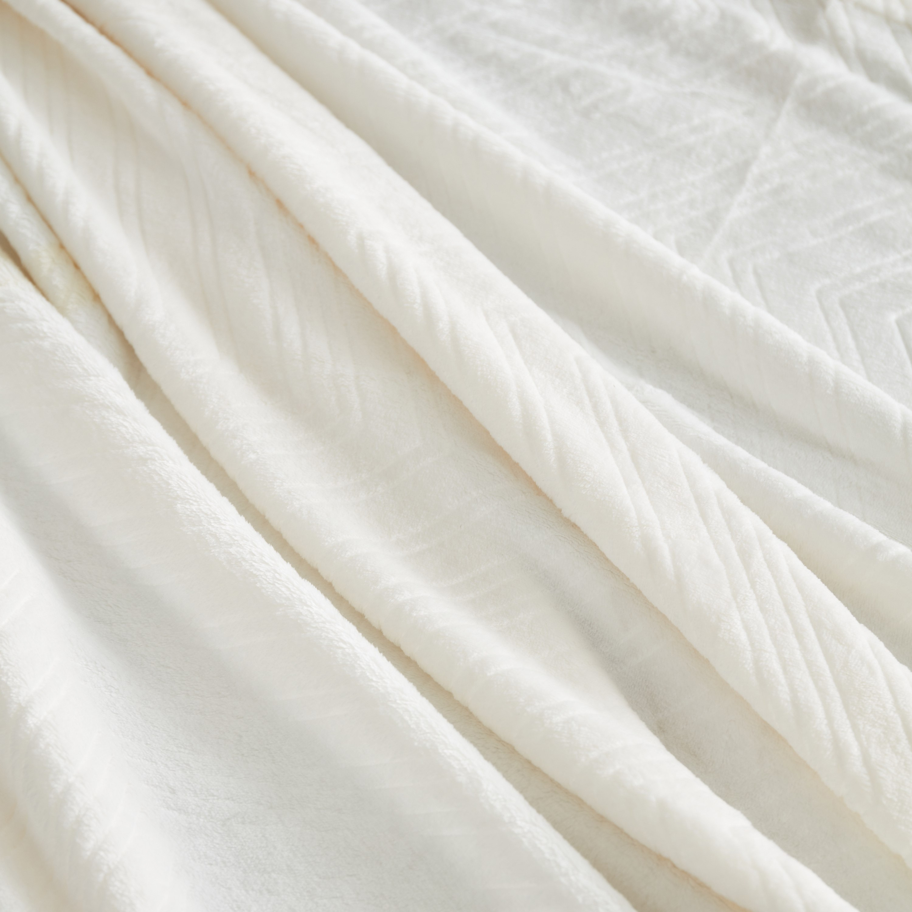 بطانية خفيفة منقوشة من لافش - 130x180-hbxhomeware-hbxbedroom-image-4