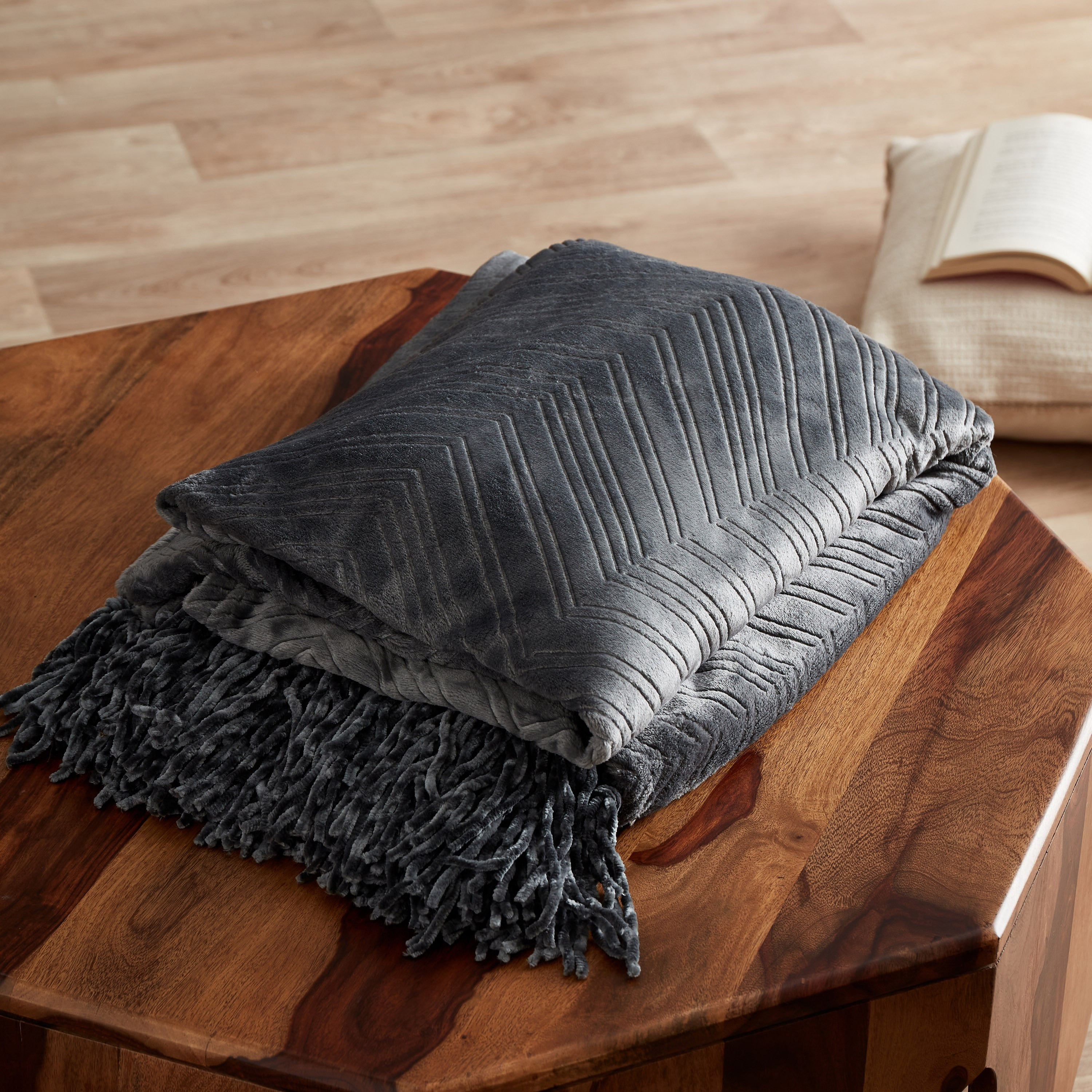 بطانية خفيفة منقوشة من لافيش - 130x180 سم-hbxhomeware-hbxbedroom-image-2
