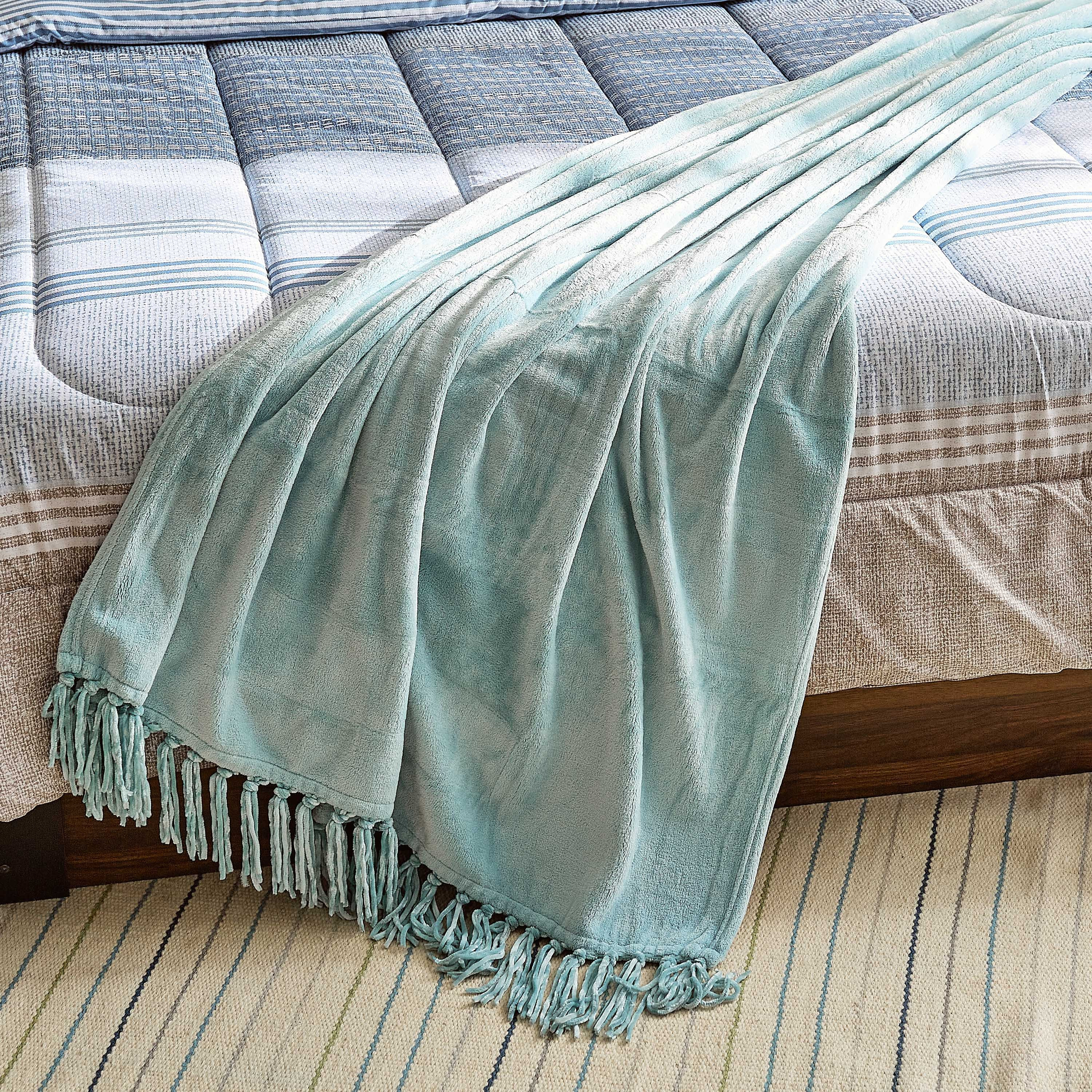 بطّانيّة خفيفة فلانيل من بيلا - 127x178 سم-hbxhomeware-hbxbedroom-image-1