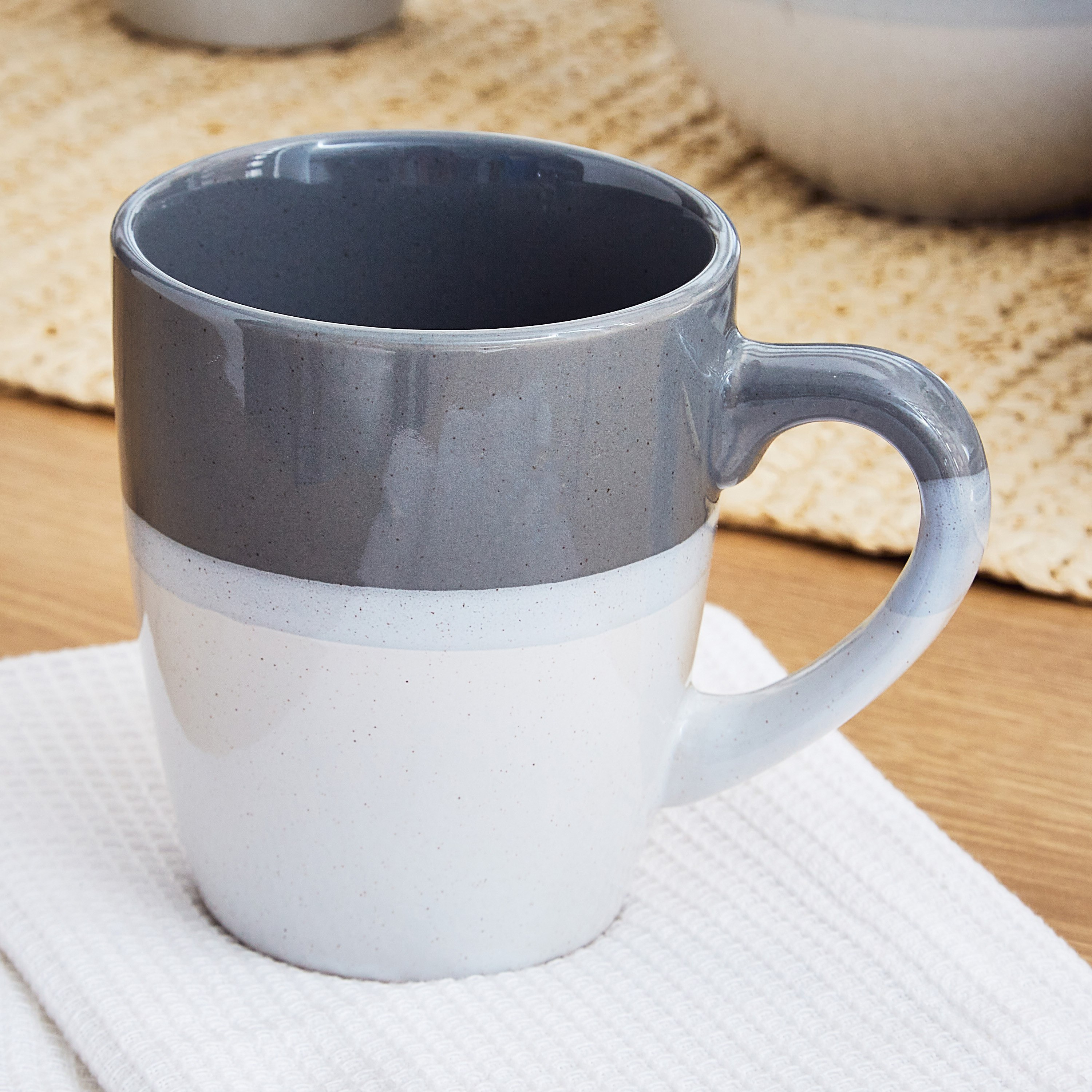 طقم مستلزمات مائدة 16 قطعة من فيكتوريا-hbxhomeware-hbxkitchen-image-2