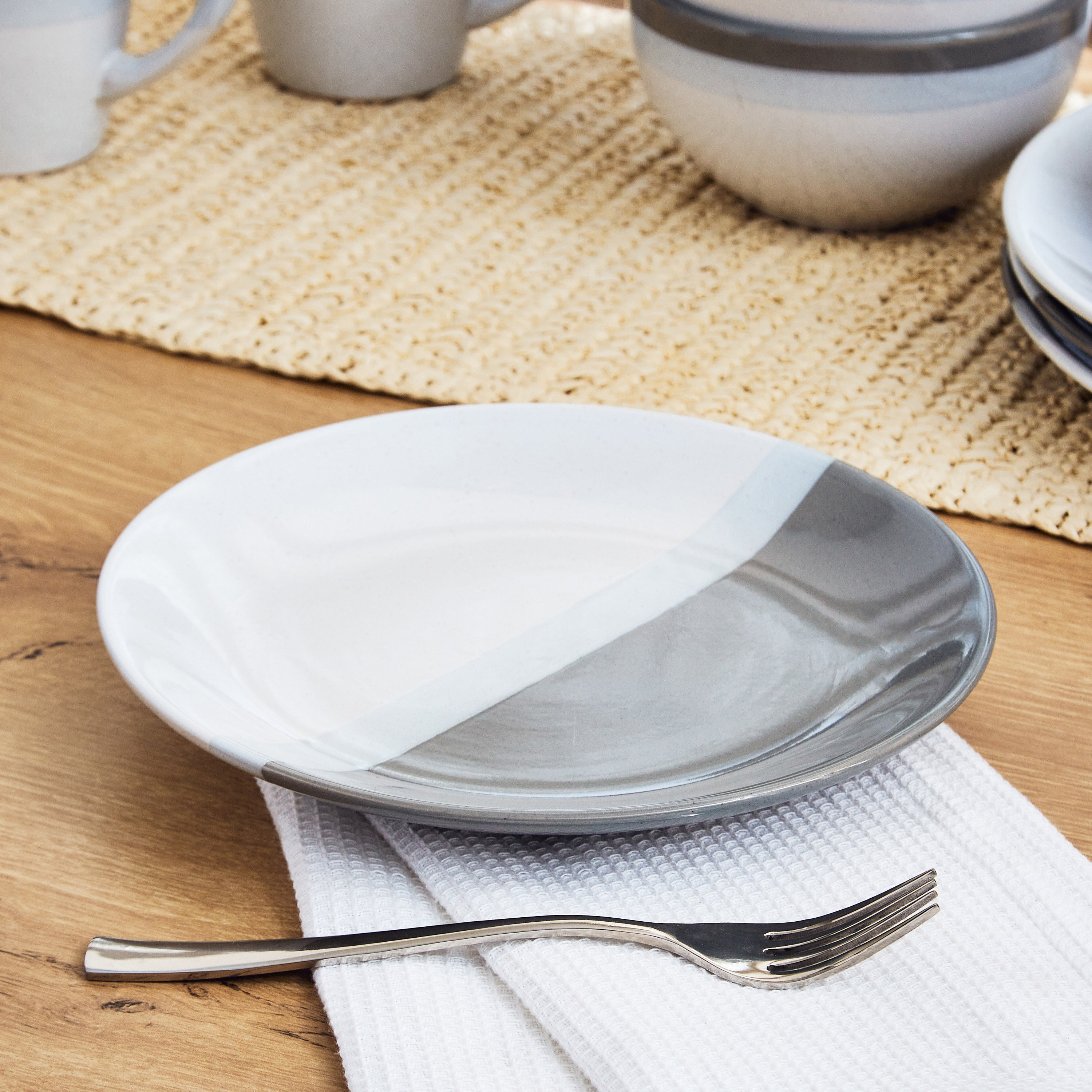 طقم مستلزمات مائدة 16 قطعة من فيكتوريا-hbxhomeware-hbxkitchen-image-4