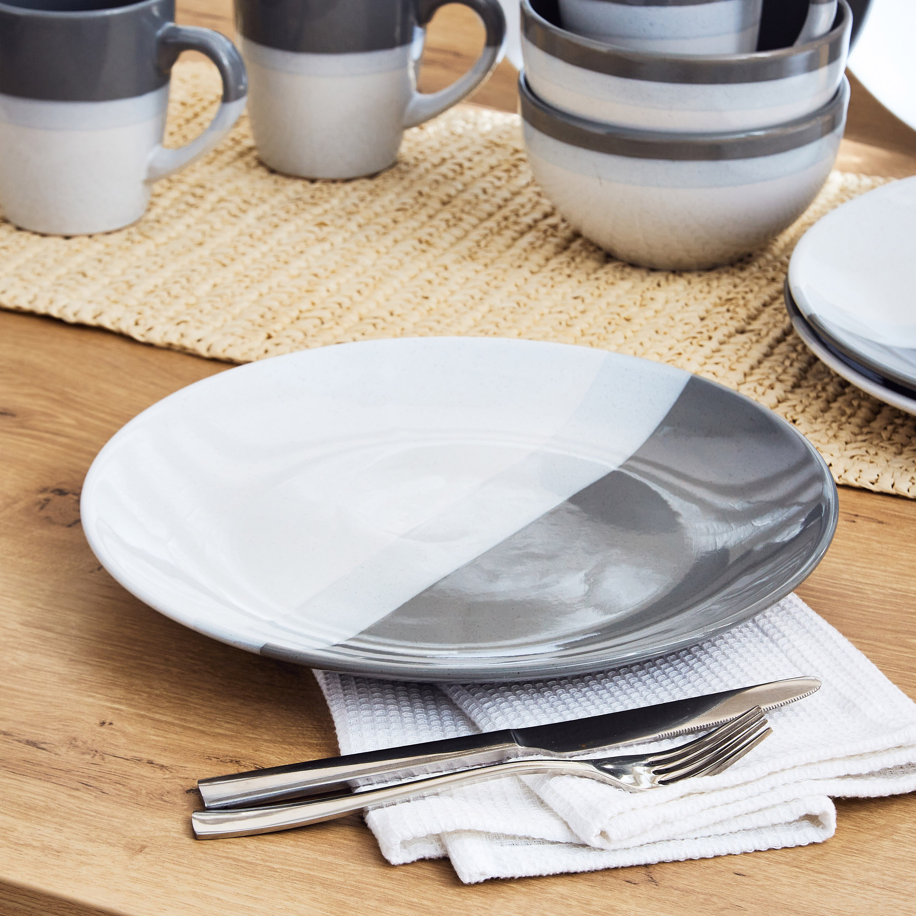 طقم مستلزمات مائدة 16 قطعة من فيكتوريا-hbxhomeware-hbxkitchen-image-5