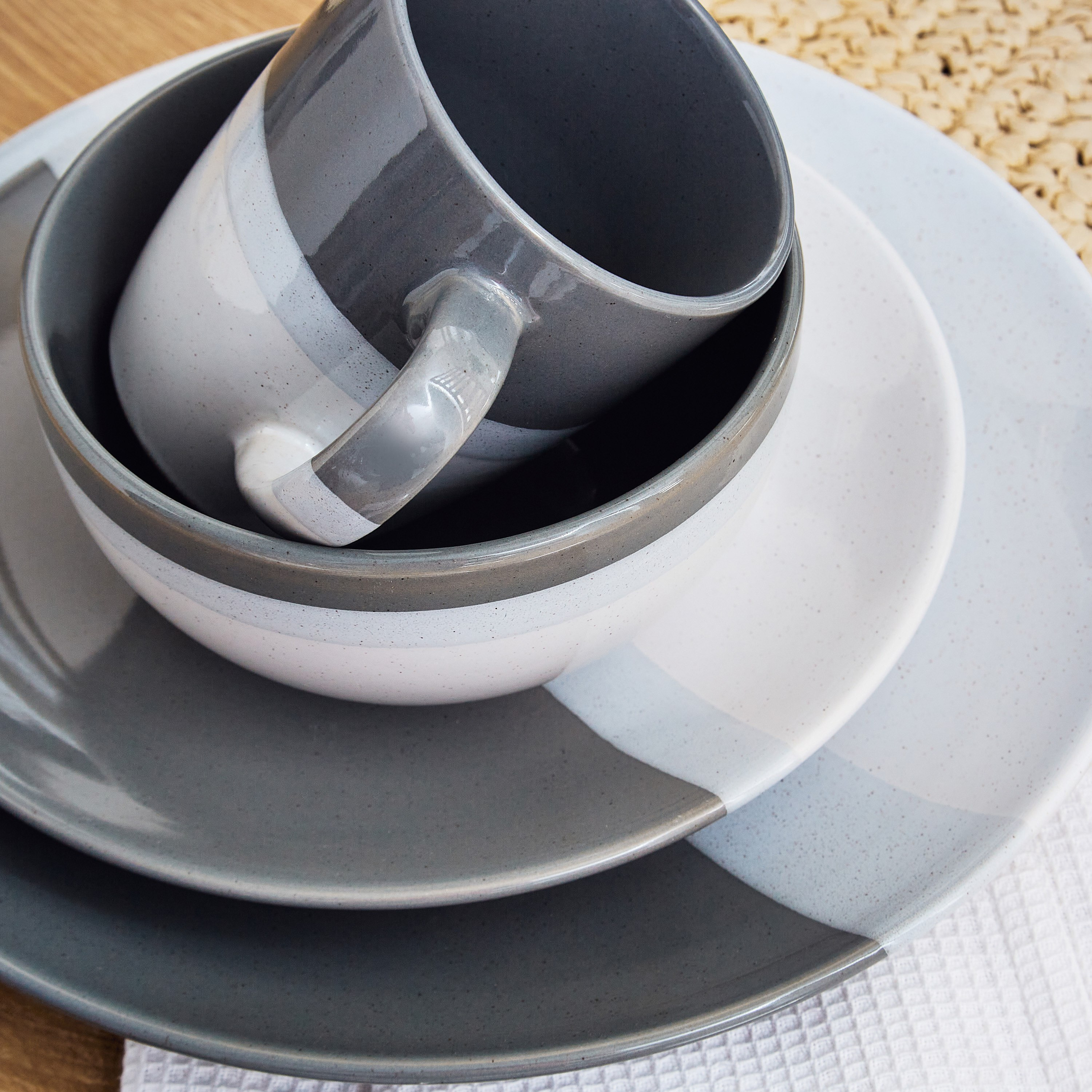 طقم مستلزمات مائدة 16 قطعة من فيكتوريا-hbxhomeware-hbxkitchen-image-6