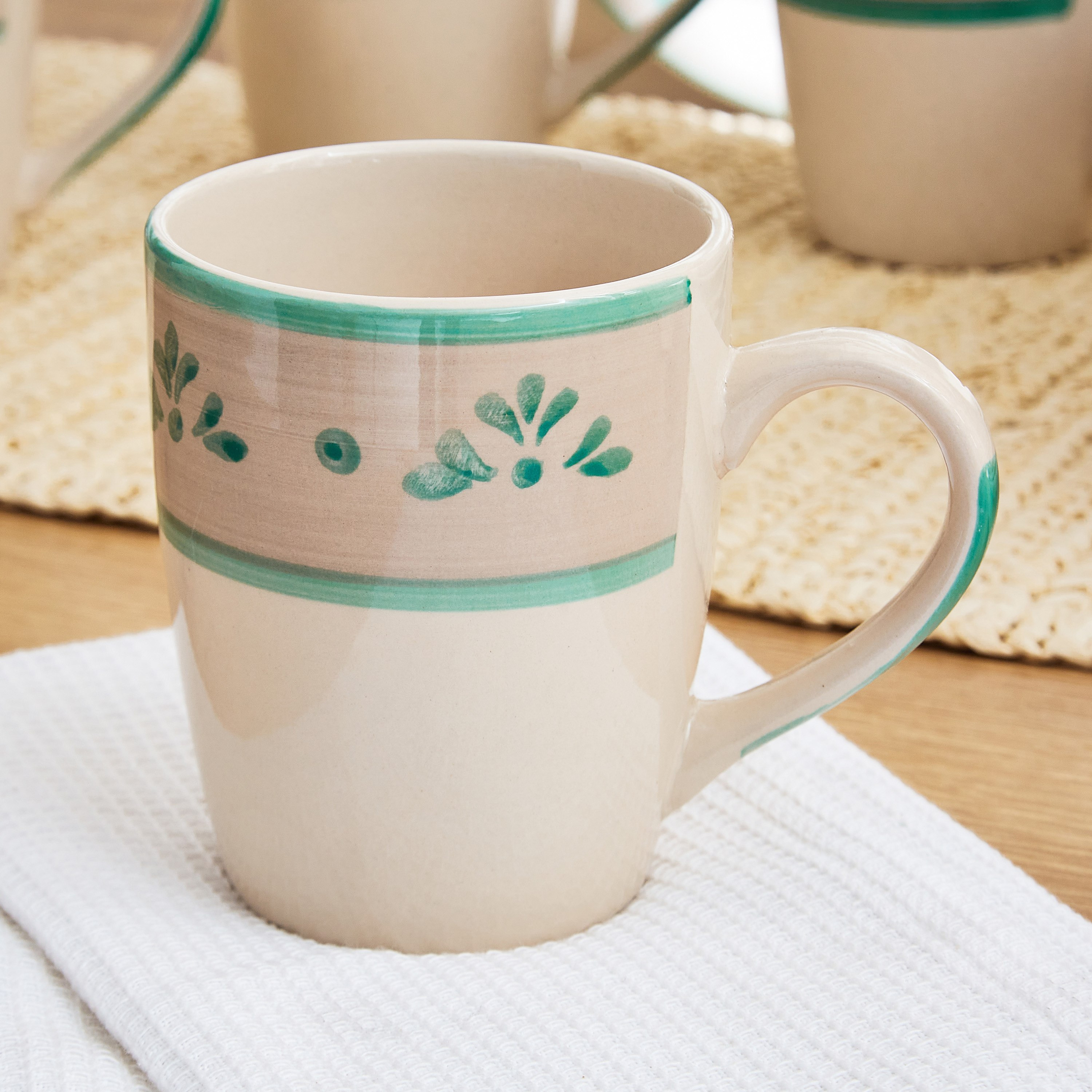 طقم سفرة مرسوم يدويا من فيكتوريا - 16 قطعة -hbxhomeware-hbxkitchen-image-2