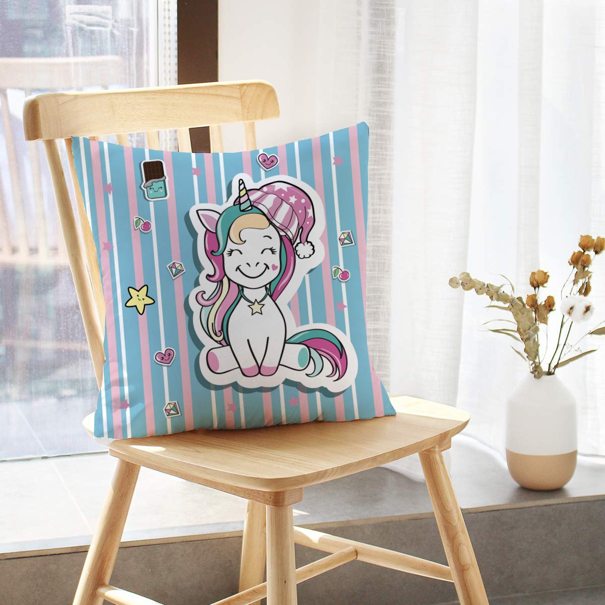 وسادة محشوة بطبعات يونيكورن رقمية من موديش- 40x40 سم-hbxhomeware-hbxkidsandyouth-image-1