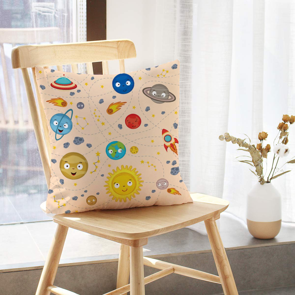 وسادة محشوة بطبعات نظام شمسي رقمية من موديش- 40x40 سم-hbxhomeware-hbxkidsandyouth-image-1