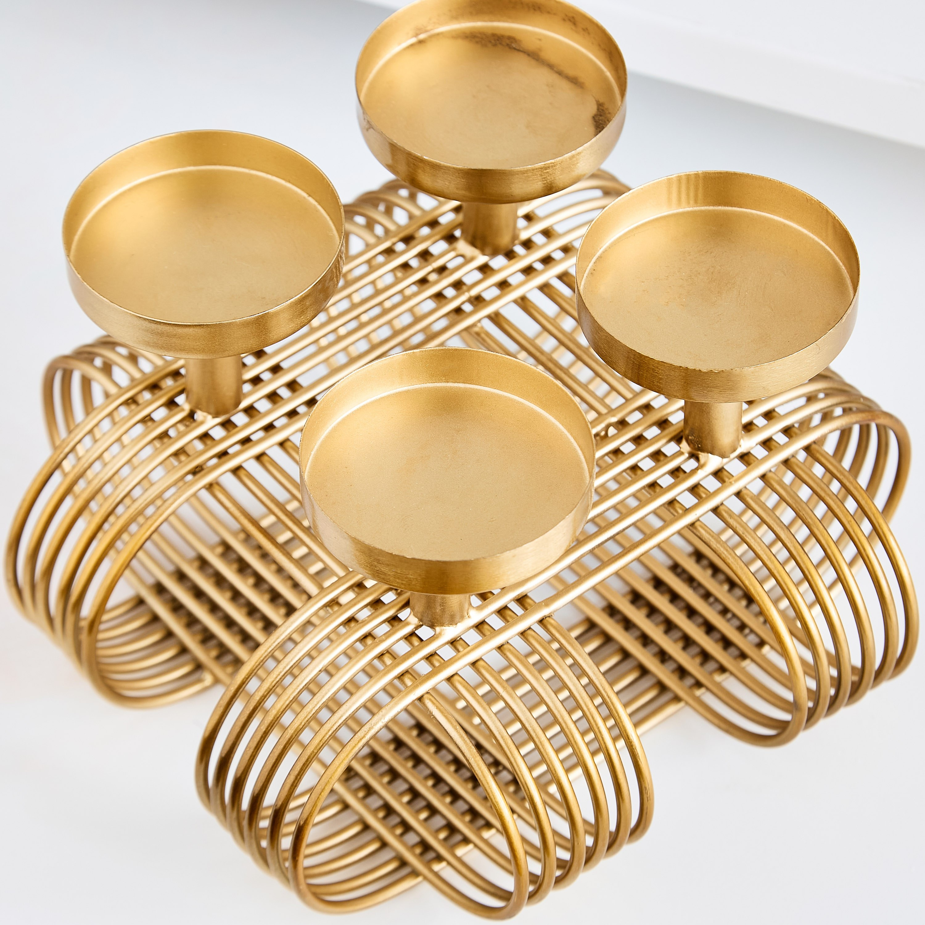 حامل شموع مربع خفيف بسلك معدني لـ4 شمعات من عنايات - 18x18x12 سم-hbxlivingroom-decorandaccessories-candleholders-image-3