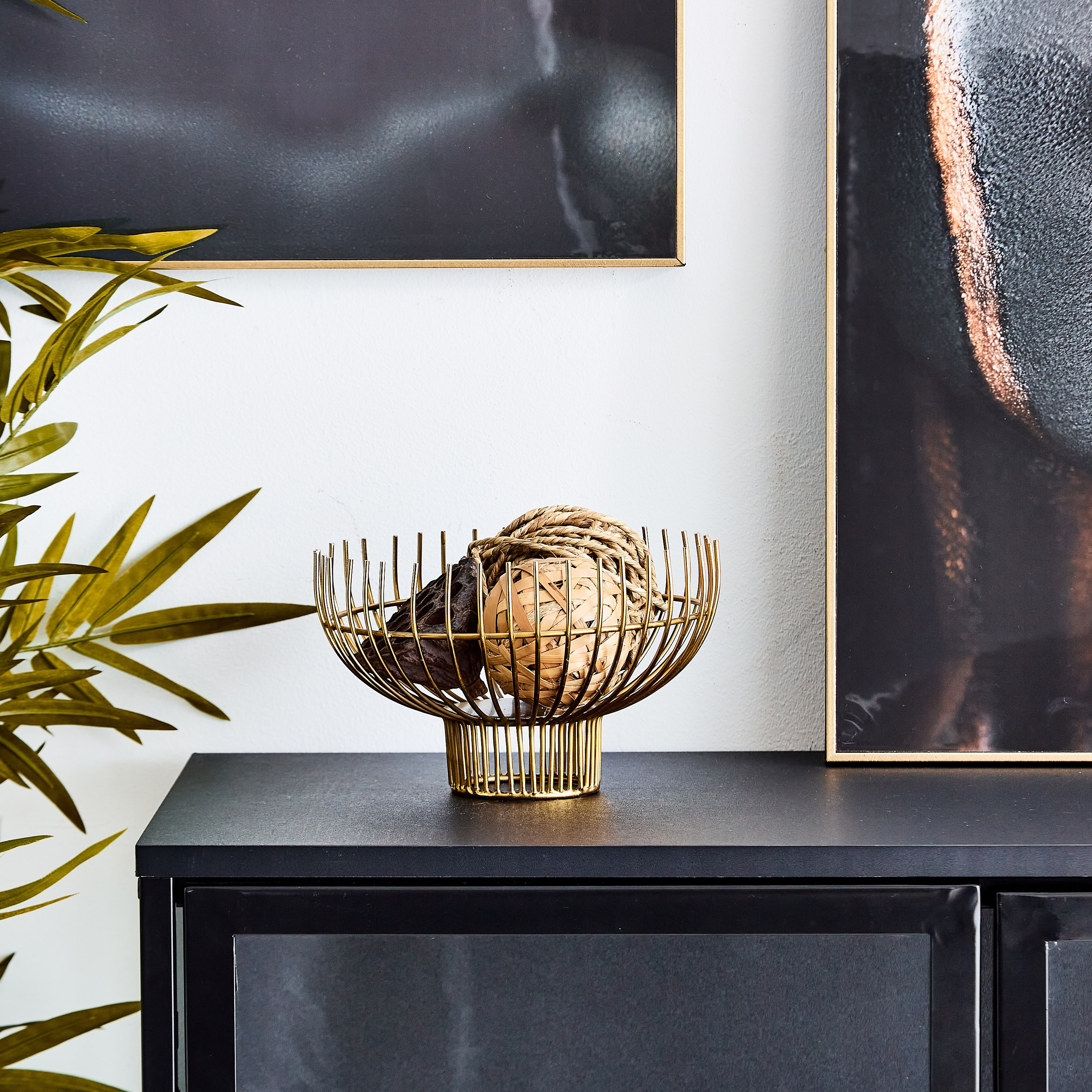 وعاء بسلك معدني وحامل من عنايات - 20×20×12.5 سم-hbxdecorandfurnishings-homeaccessories-bowls-image-4