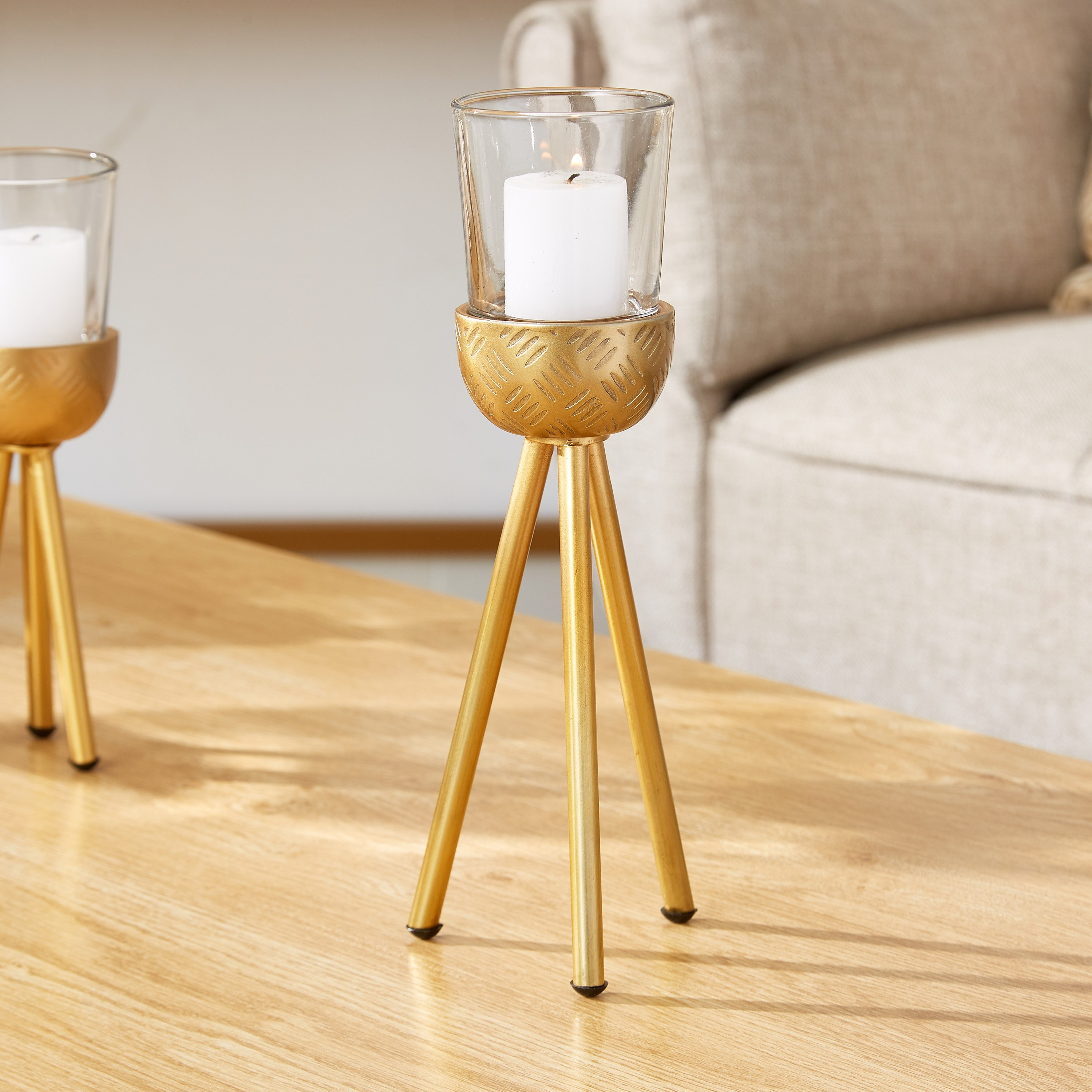 حامل شموع طويل معدني بارز الملمس من إنارا - 8x8x26.5 سم-hbxlivingroom-decorandaccessories-candleholders-image-2