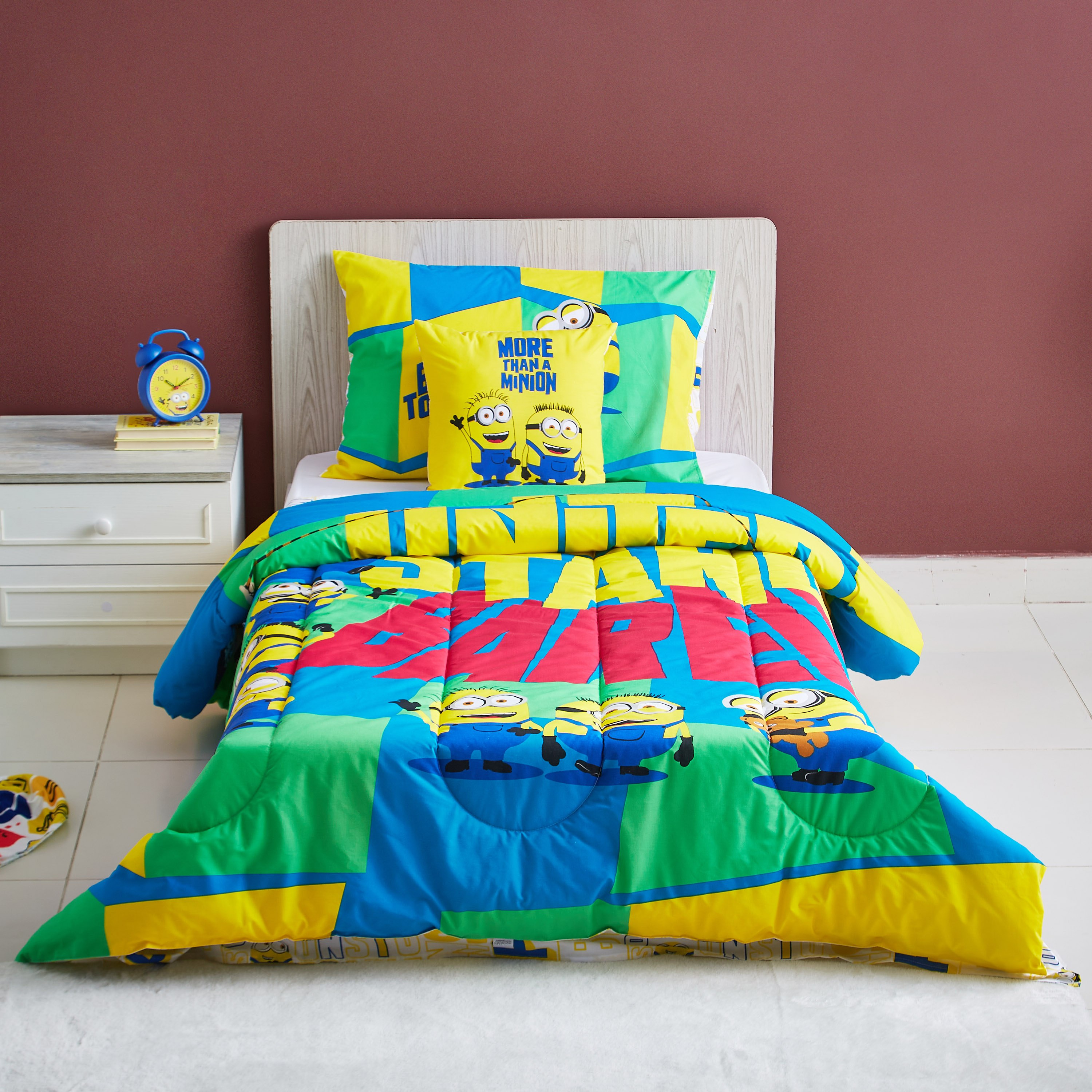 طقم لحاف 4 قطع مينيونز - 160x230 سم-hbxhomeware-hbxkidsandyouth-image-1