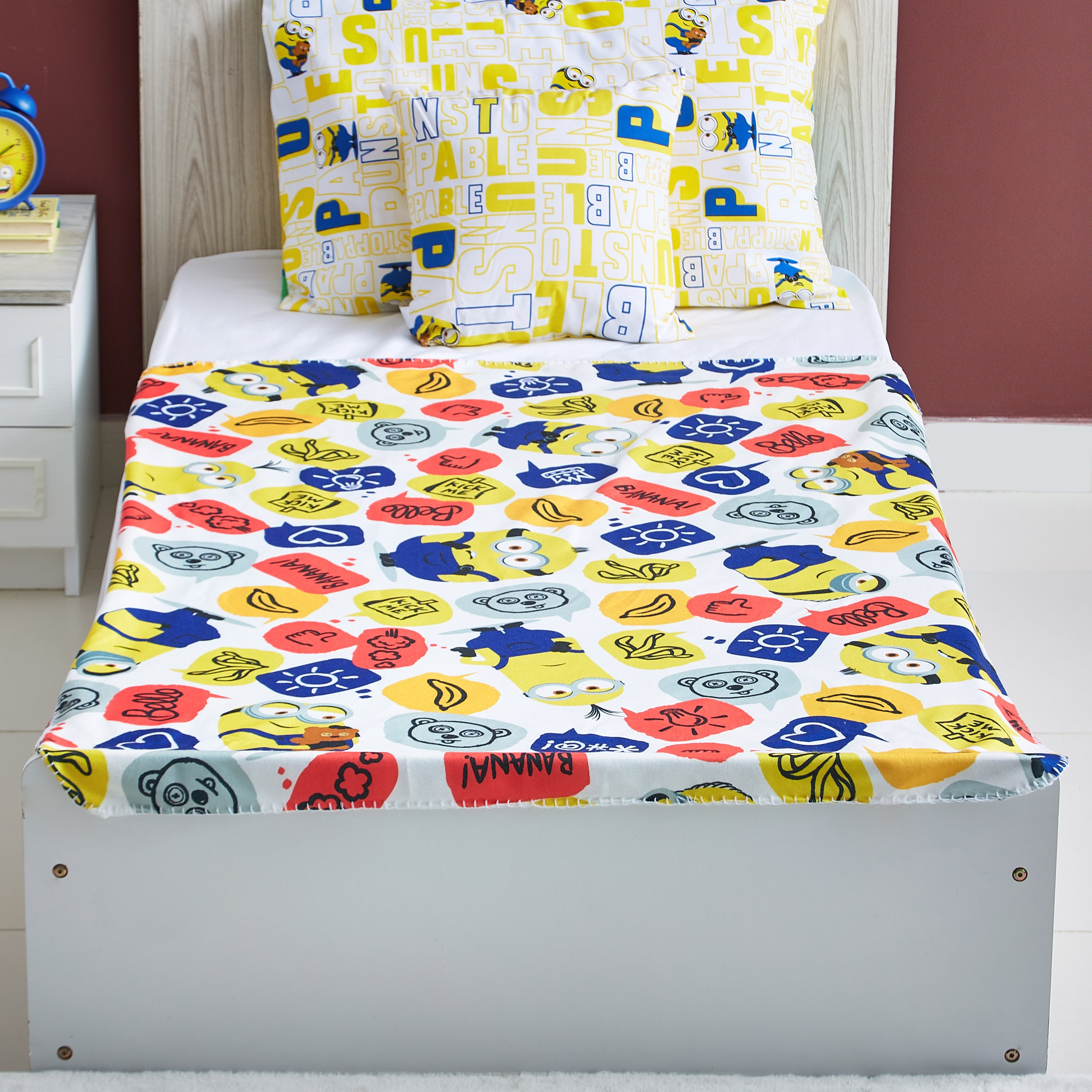 بطانية صوف بولار مينيونز - 100x150 سم-hbxhomeware-hbxkidsandyouth-image-1