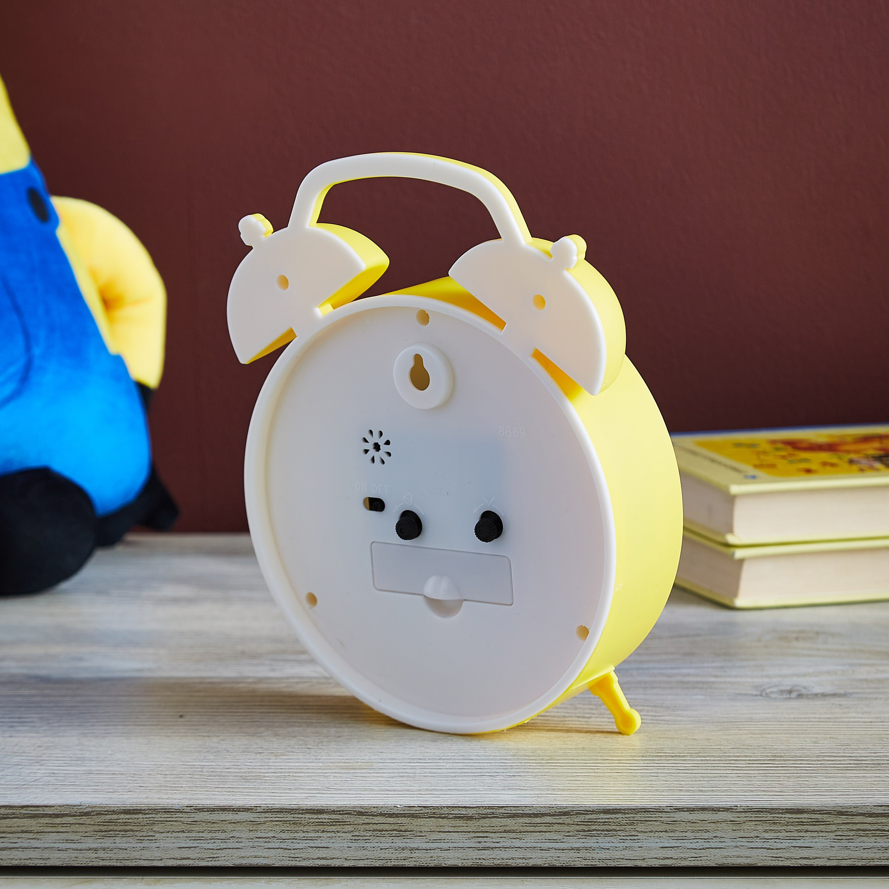 منبه بتصميم مينيونز - 10 سم-hbxhomeware-hbxkidsandyouth-image-2