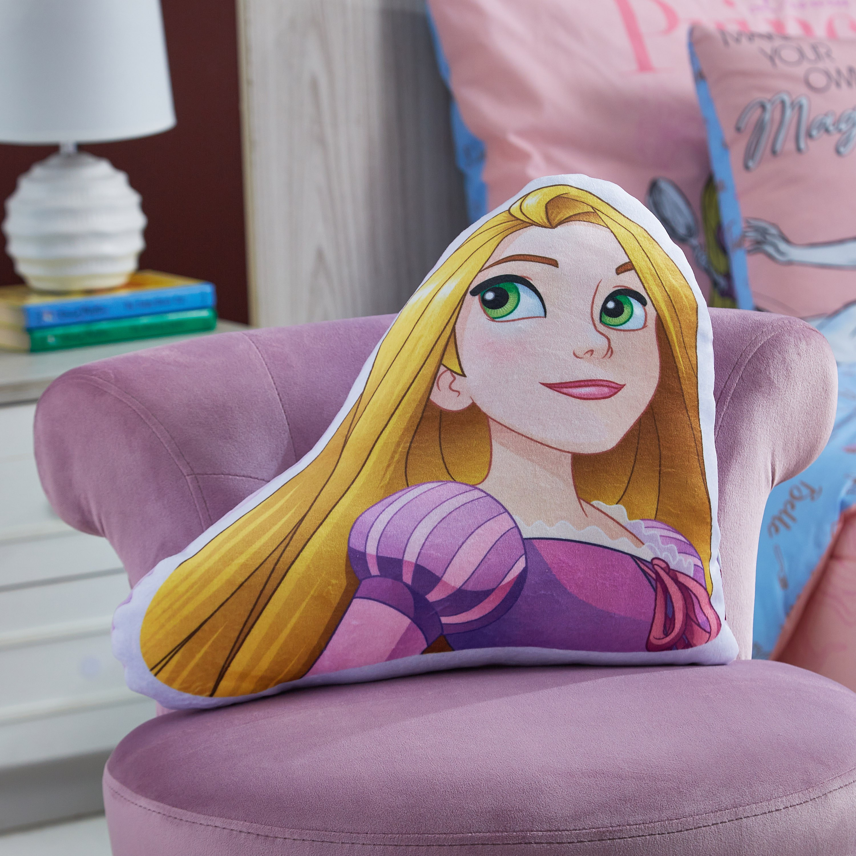 وسادة محشوة بتصميم برنسيس أند فريندز-hbxhomeware-hbxkidsandyouth-image-1