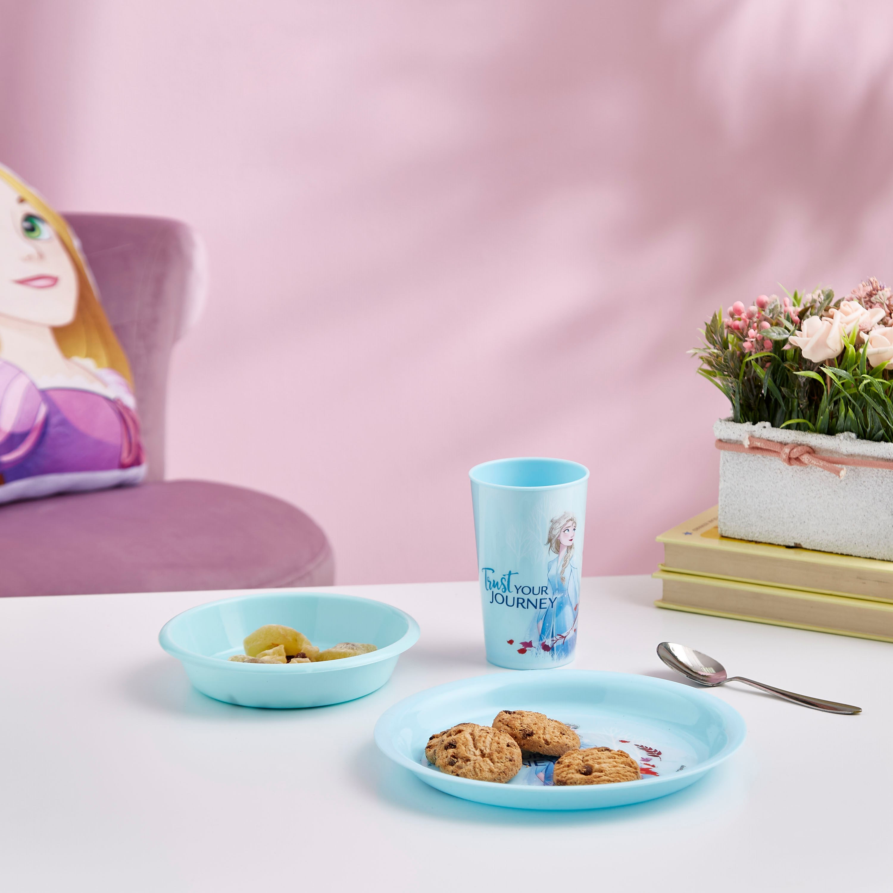 طقم إفطار بطبعات فروزن 3 قطع من برنسيس آند فريندز-hbxhomeware-hbxkidsandyouth-image-4