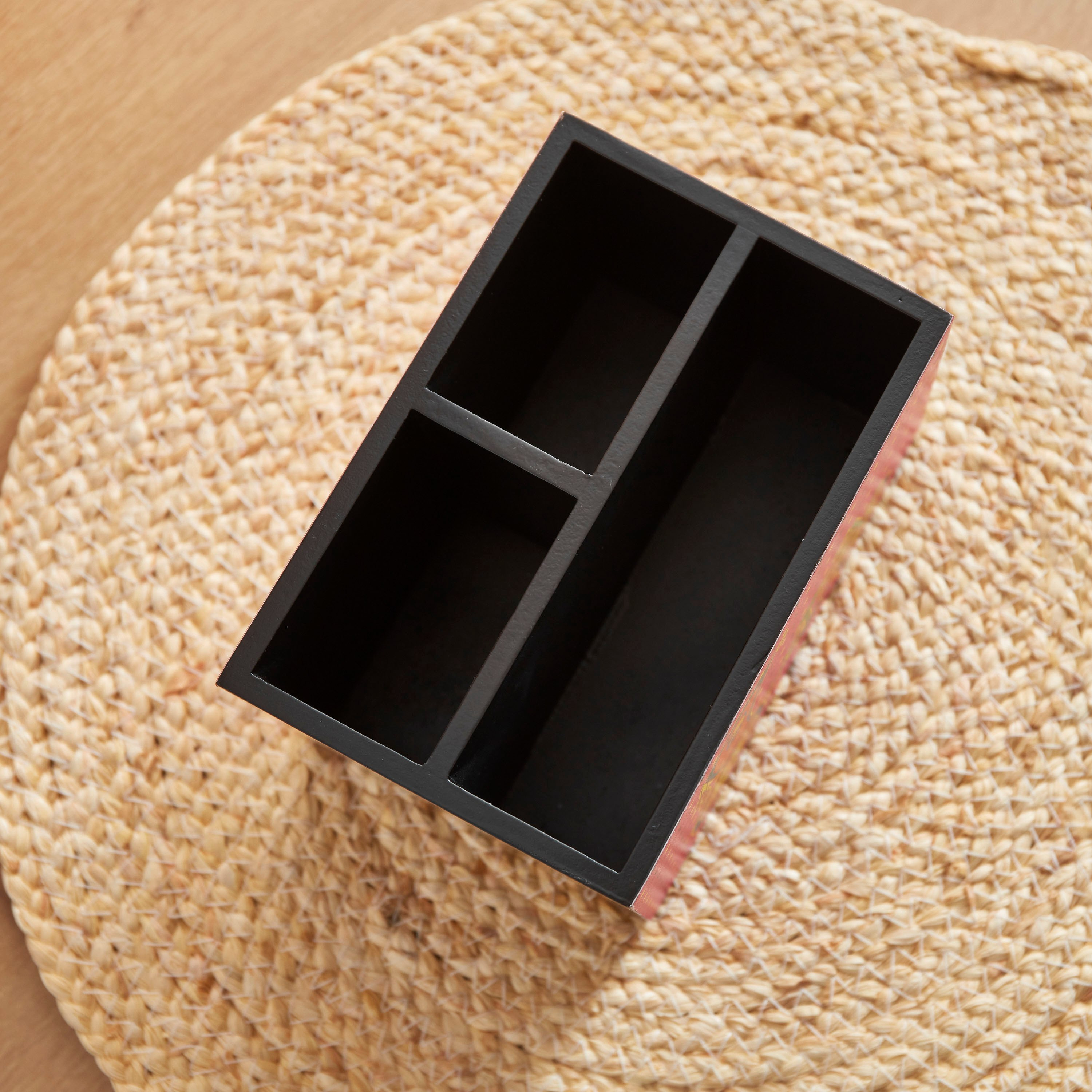 حامل أدوات مائدة خشبي ثلاثة أقسام من إندي فايب - 15×10×10 سم-hbxhomeware-hbxkitchen-image-2