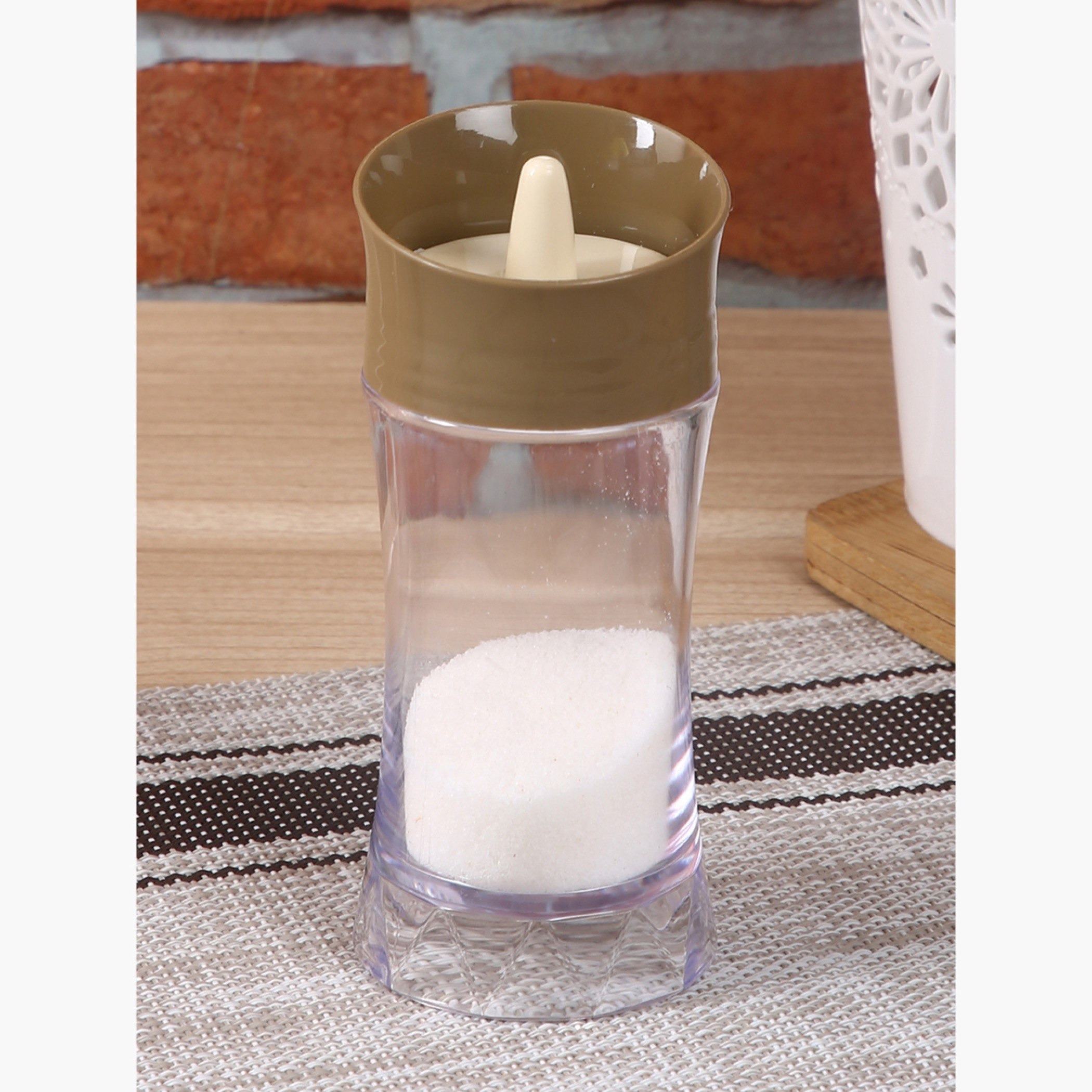 رشّاشة ملح كريستال من إليت - 5x5x12 سم-hbxhomeware-hbxkitchen-image-1