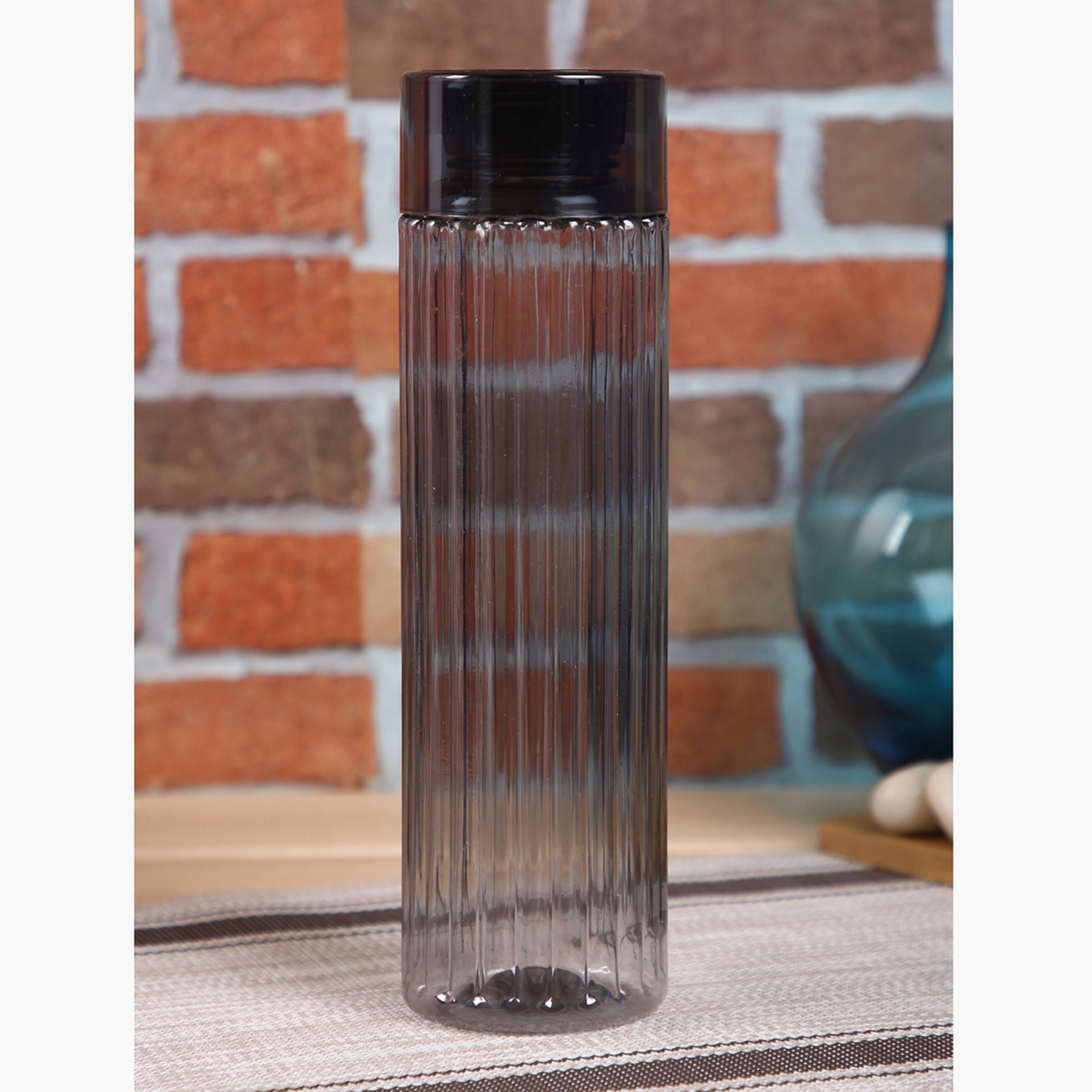 زجاجة مياه مارينو من إليت- 1 لتر-hbxhomeware-diningandtabletop-bottles-image-1
