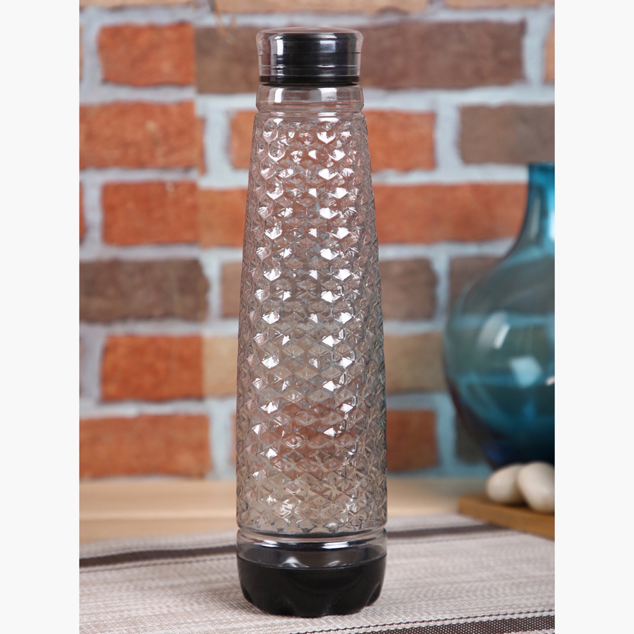 قارورة مياه دايموند من إيليت - 1 لتر-hbxhomeware-diningandtabletop-bottles-image-1