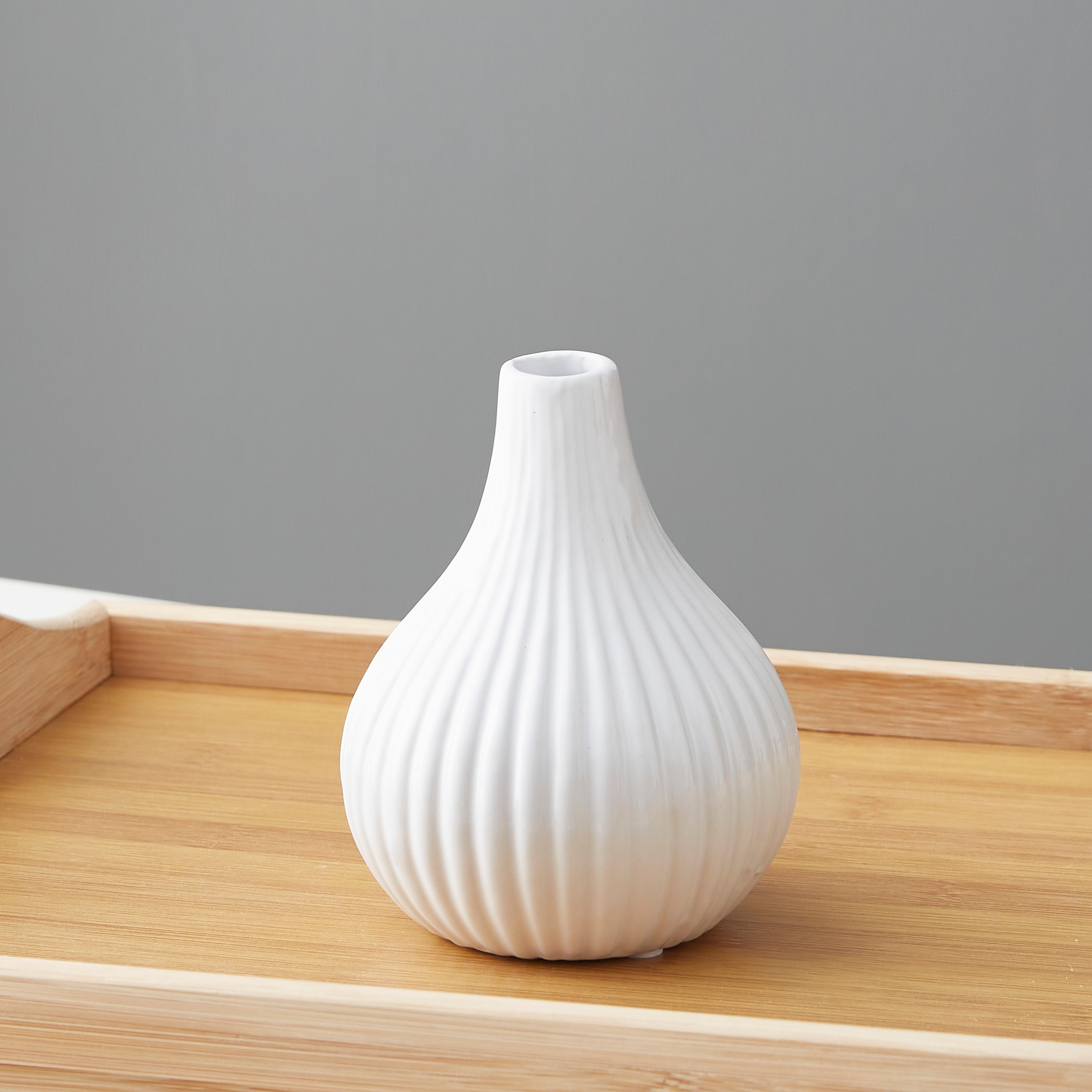 مزهرية سيراميك مضلعة من سانسا - 11x11x13 سم-hbxbedroom-decorandaccessories-vases-image-2