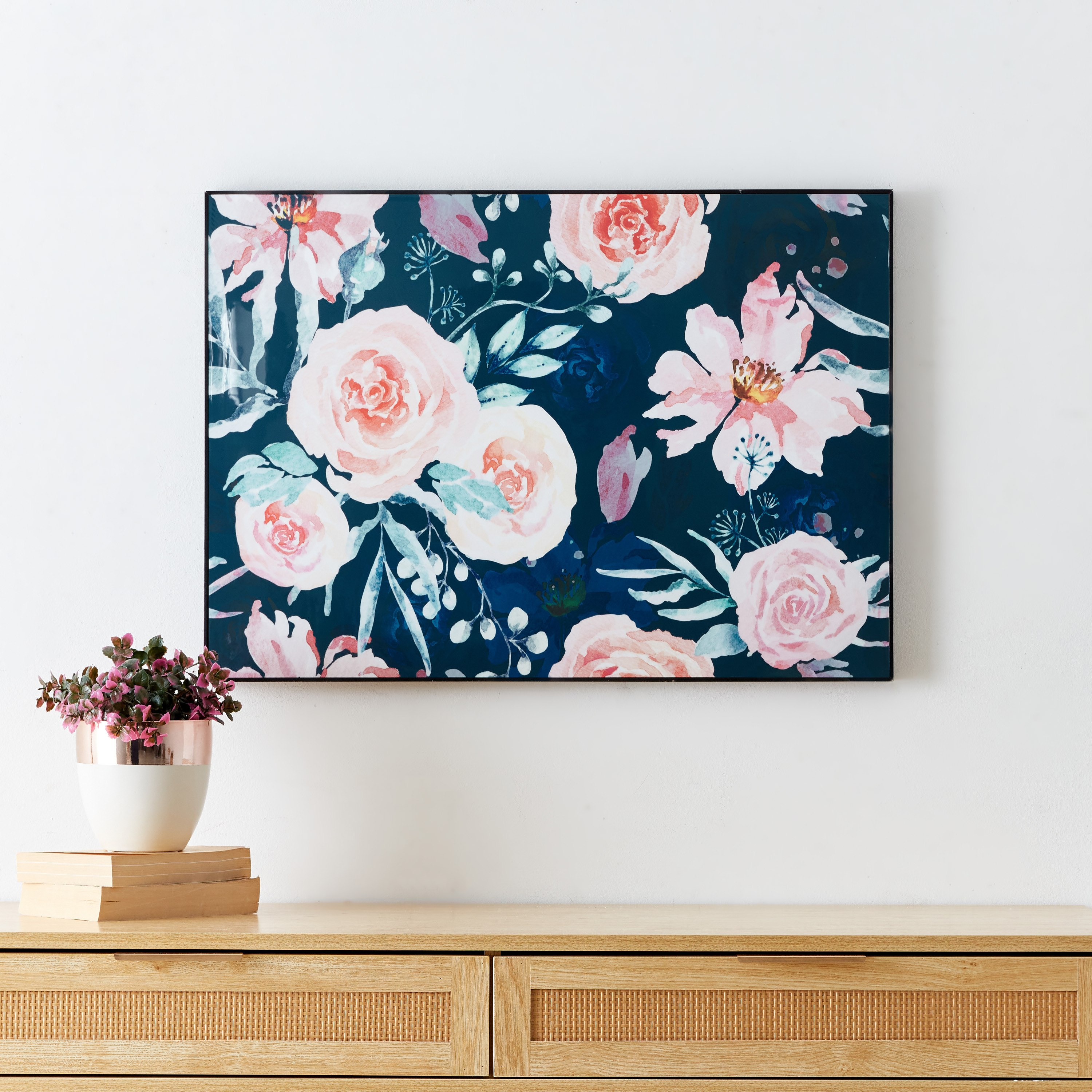لوحة كانفاس مؤطّرة ولامعة بتصميم أزهار من إيفورا - 70x3x50 سم-hbxhomeware-hbxdecorandfurnishings-image-1
