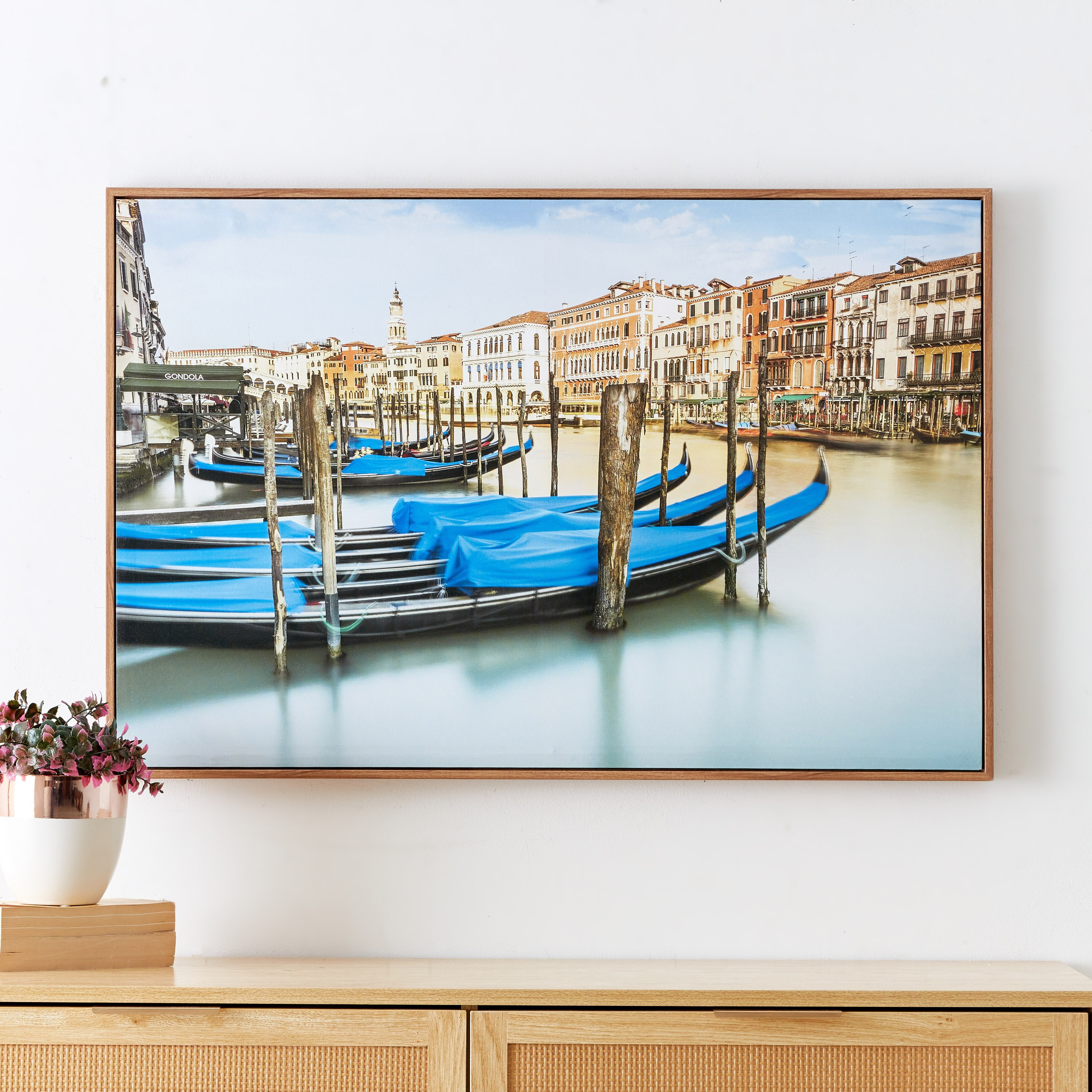 لوحة كانفاس مؤطّرة ولامعة بتصميم مدينة البندقية من إيفورا - 90x4x60 سم-hbxhomeware-hbxdecorandfurnishings-image-1