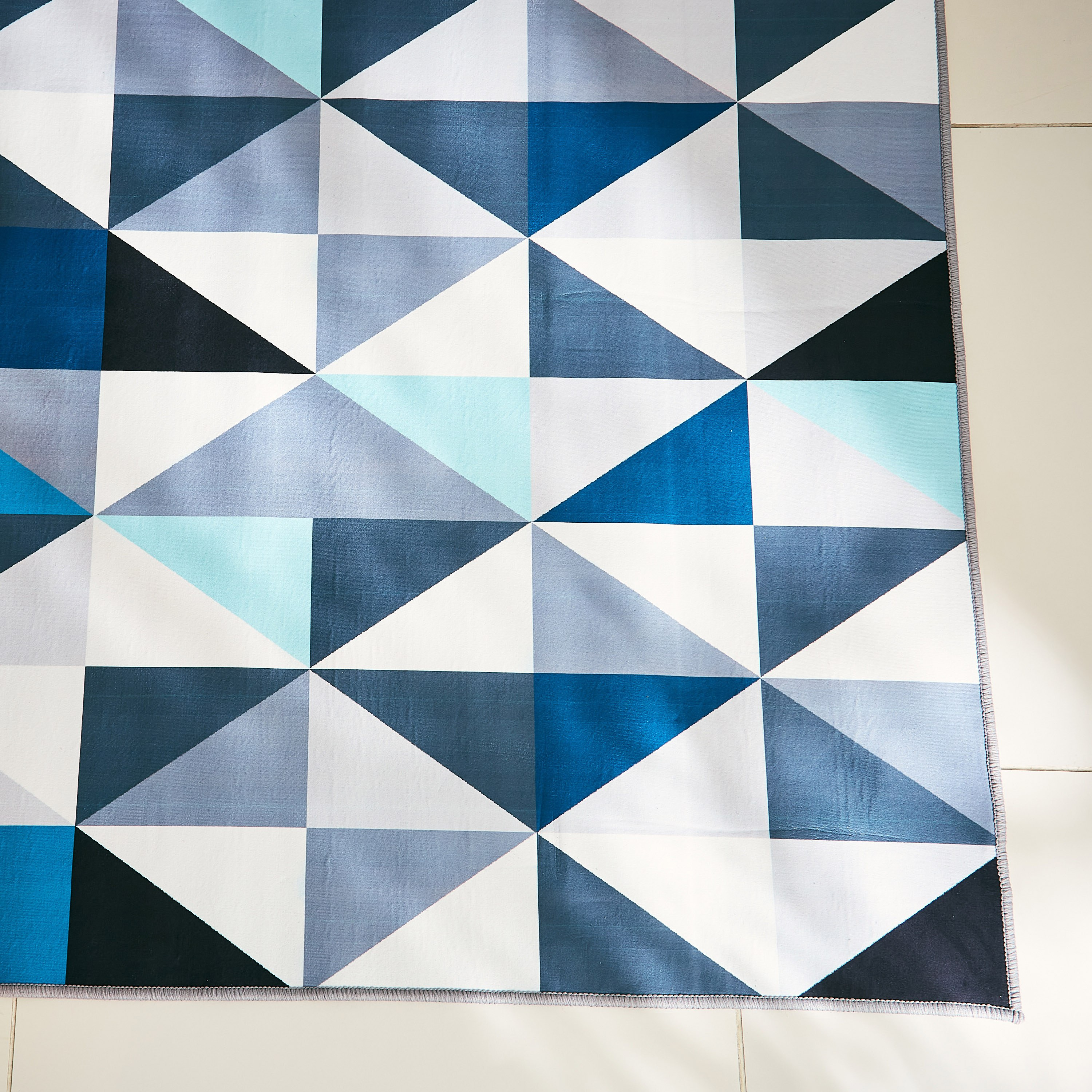 سجادة بطبعات هندسيّة من سوليداد كايلر - 110x160 سم-hbxdecorandfurnishings-floorcoverings-rugs-image-2